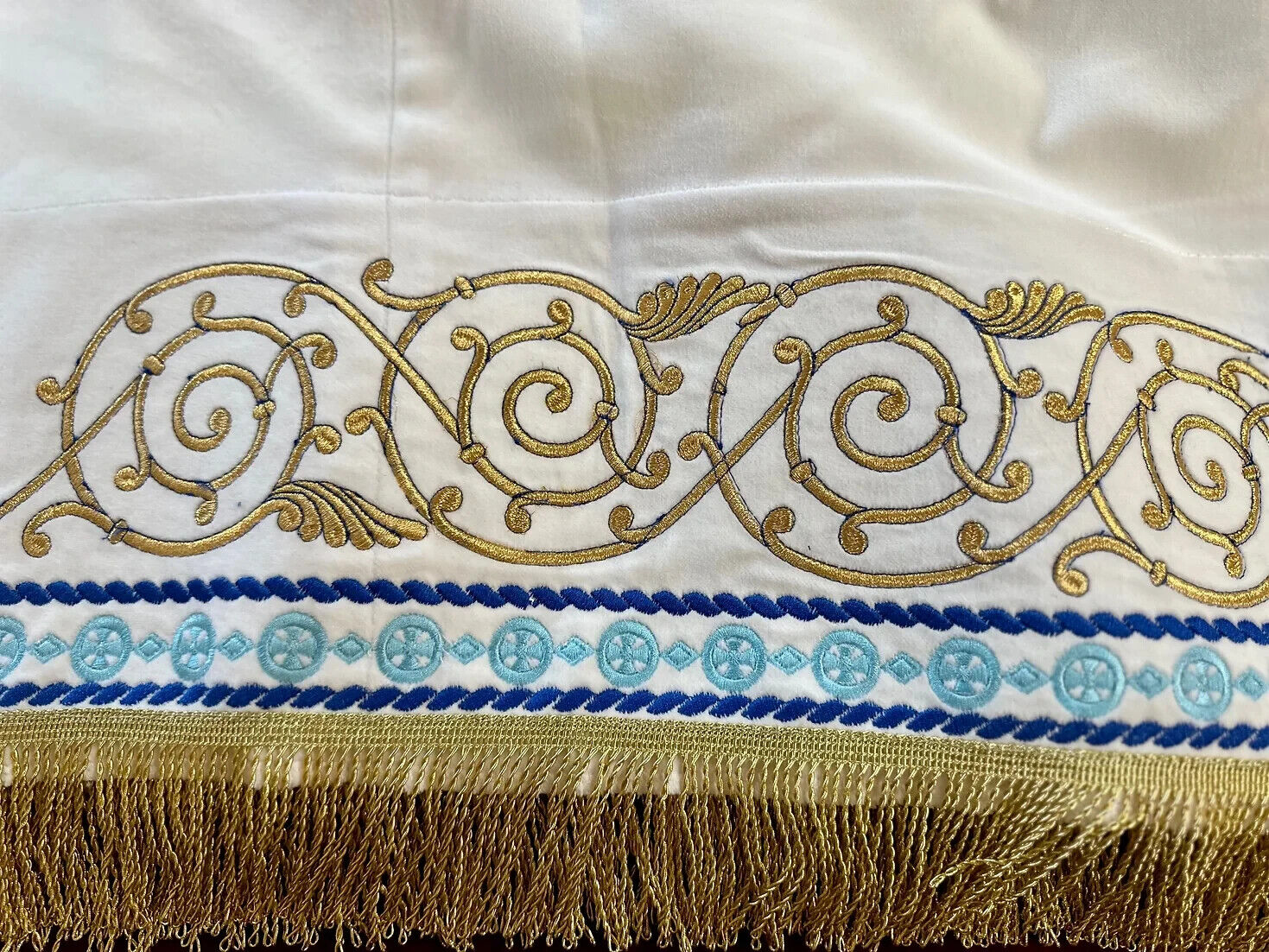 Holy table cover gold, fully embroidered White Gold