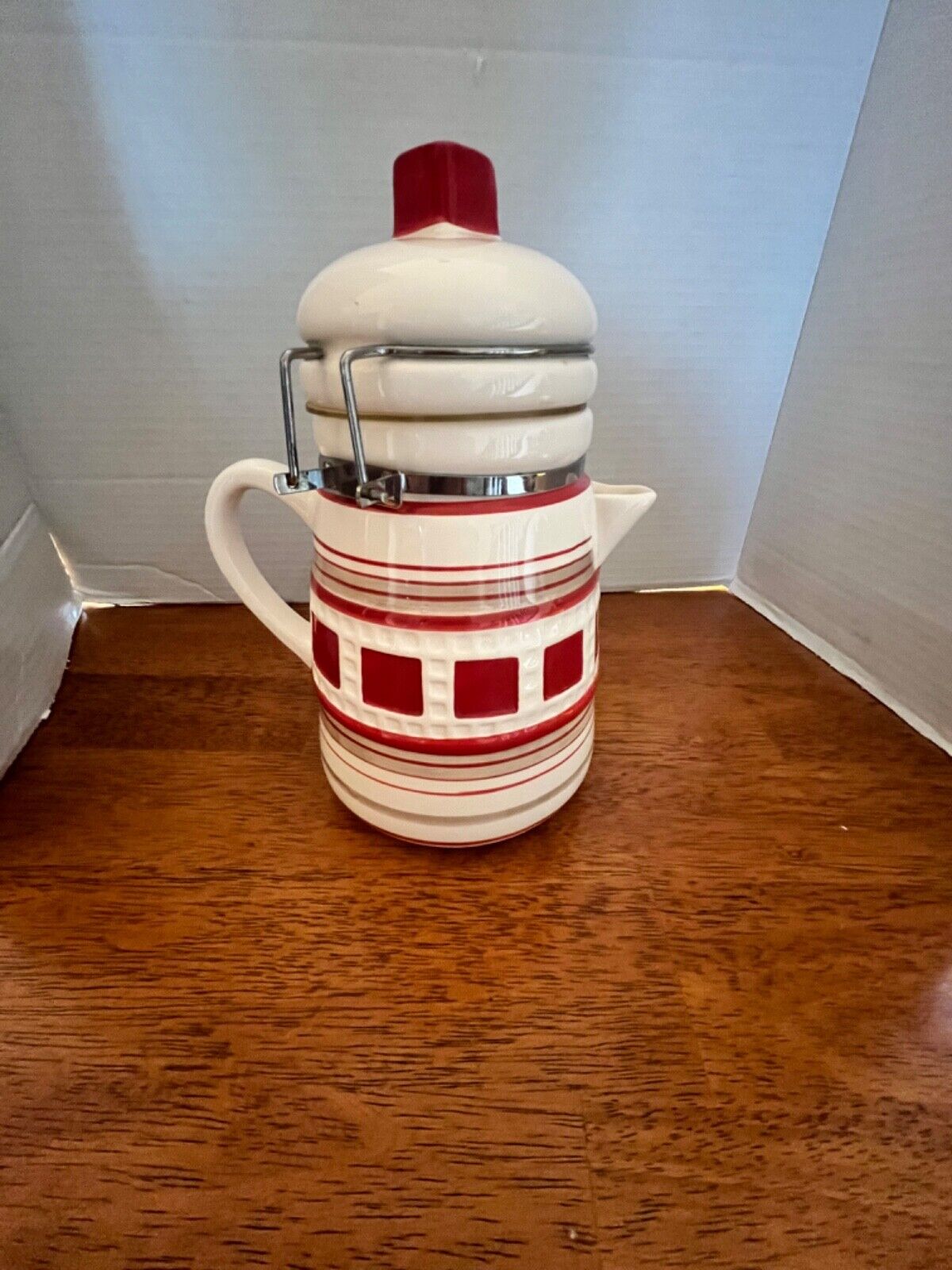 UNIQUE/ Red and White /Tea pot Style/cannister