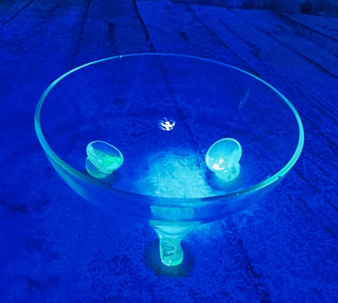 Vintage 3 Footed Green Uranium Depression Glass Bonbon Bowl 6.75 x 2\