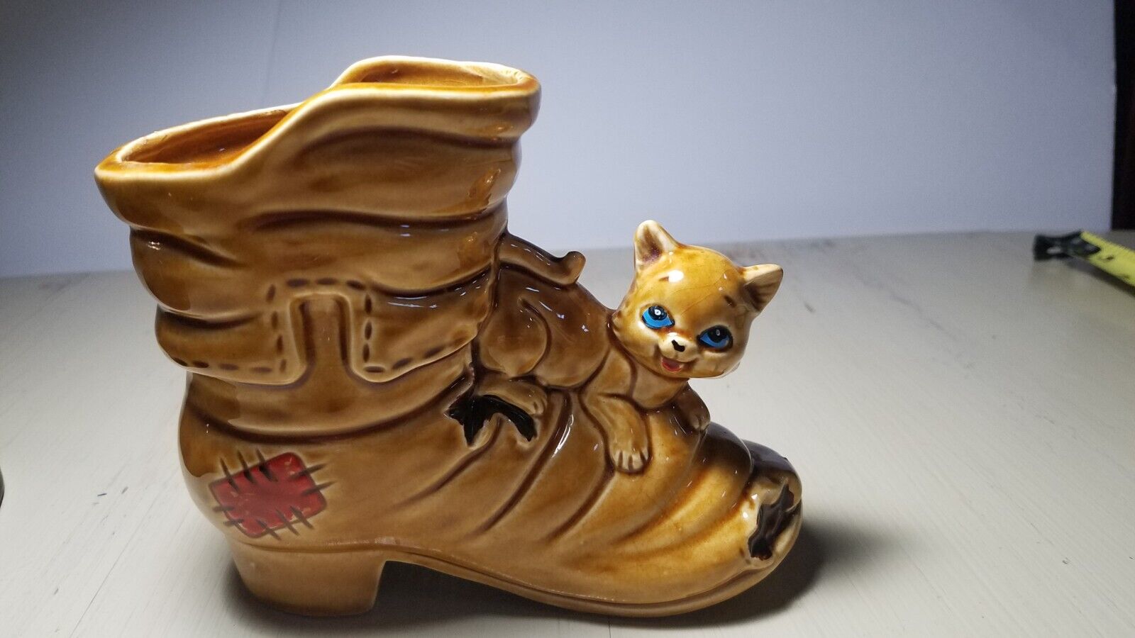 Brinn\'s Japan Ceramic Raggedy Old Boot Shoe With Cat Kitten Planter Vase