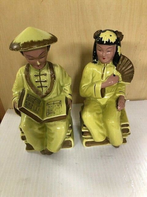 Mamasan Papasan Japanese Ceramic Figurines Couple sitting together reading 7.5\