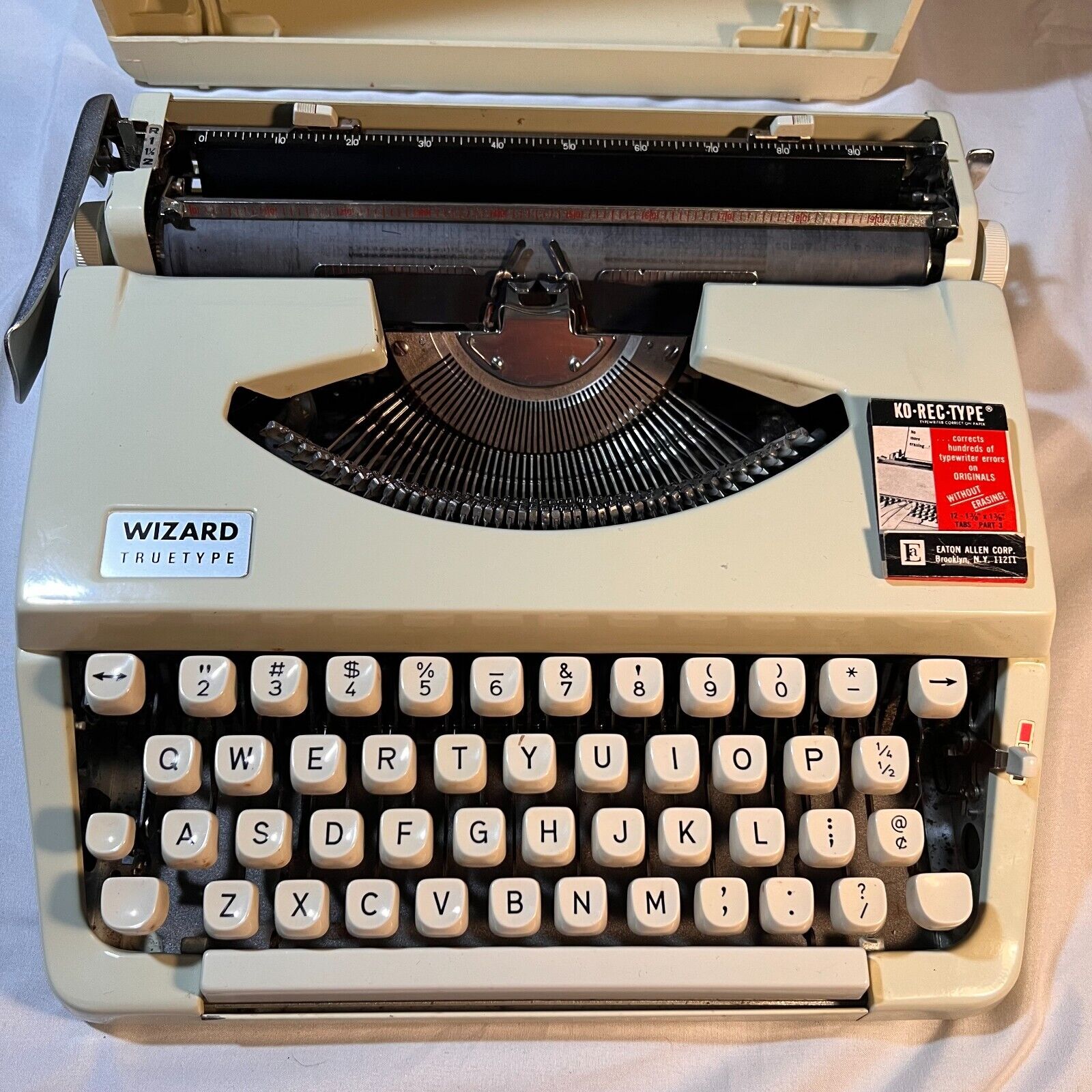 Vintage Brother Wizard Truetype Portable  Manual Typewriter Mid 1960\'s