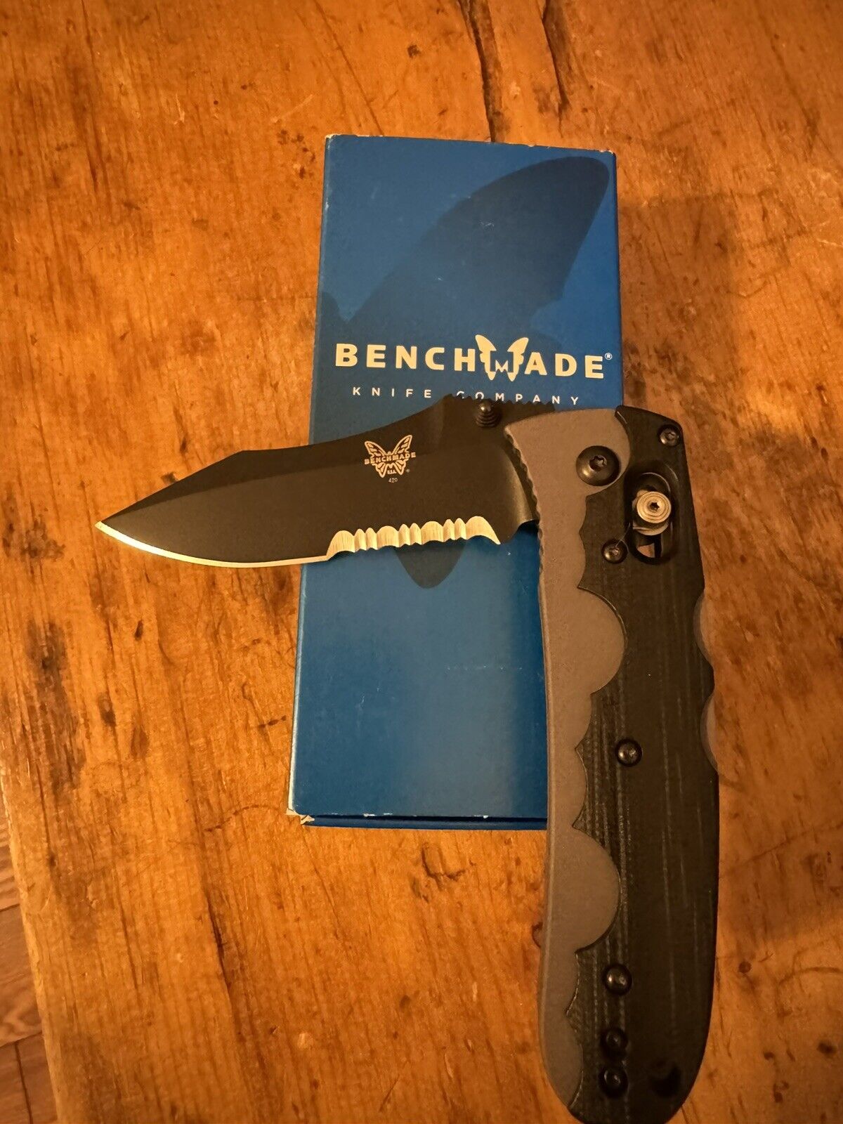 Benchmade 420SBT Snody Resistor Discontinued Axis Lock Brand new.