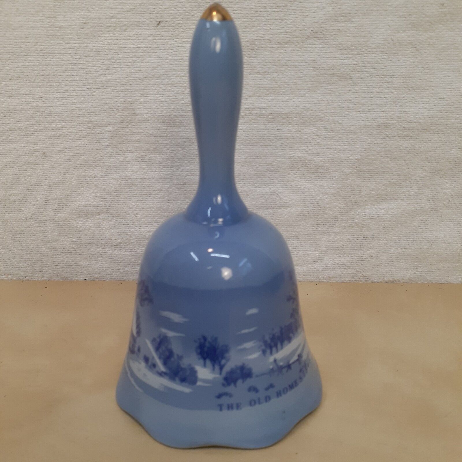 CURRIER & IVES-THE OLD HOMESTEAD IN WINTER-BLUE CERAMIC DINNER BELL  BEAUTIFUL