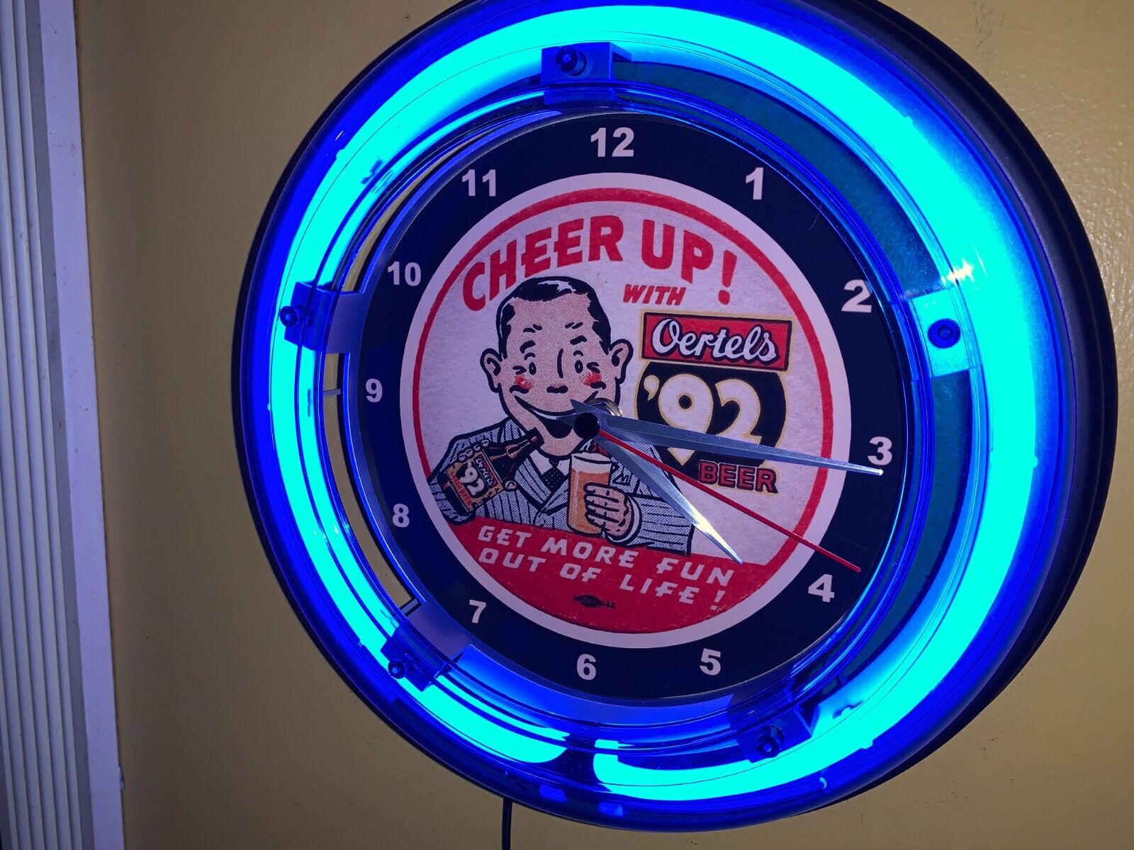 Oertel\'s 92 Beer Bar Man Cave Neon Wall Clock Advertising Sign