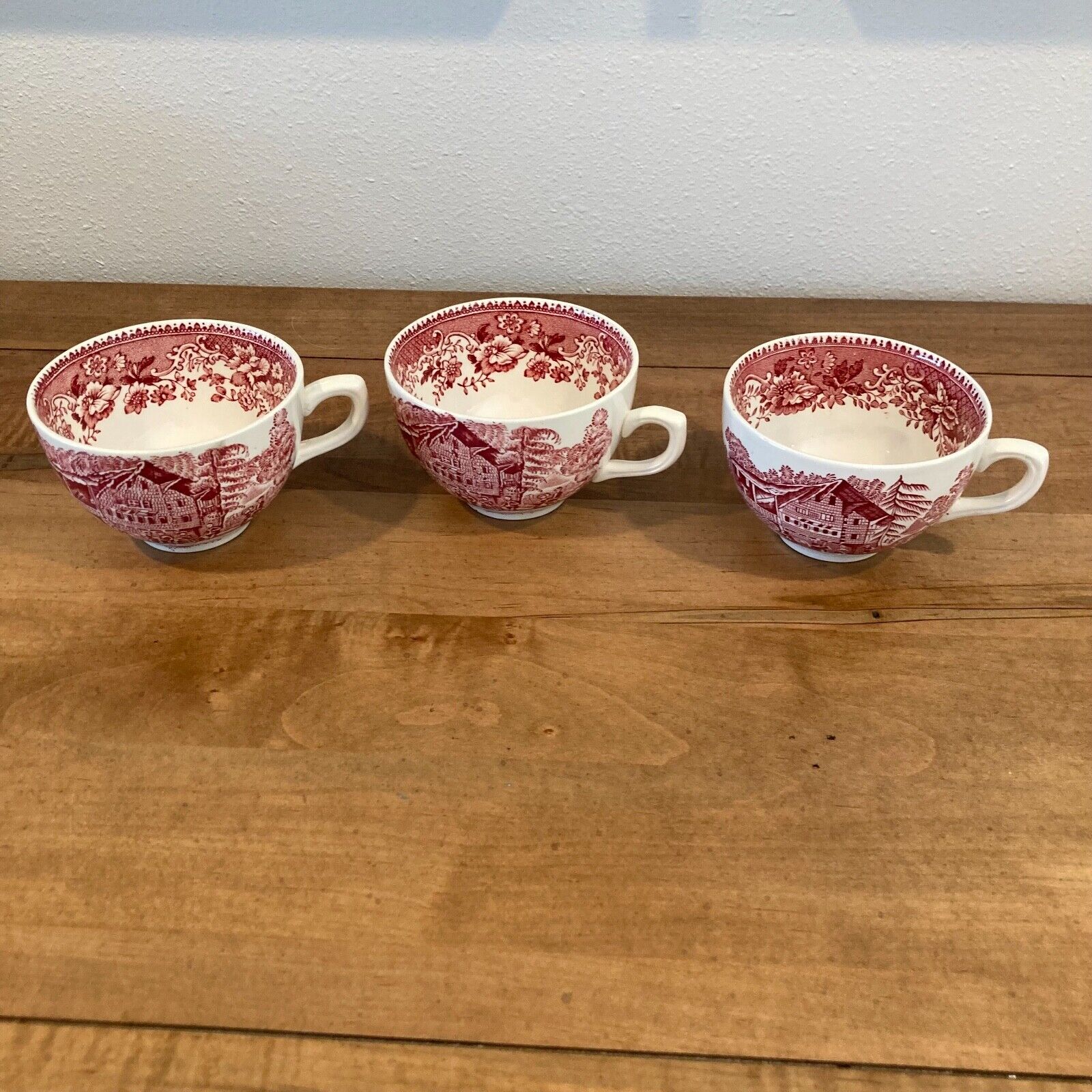 Avon Cottage - WEDGWOOD & CO - England Red Teacup