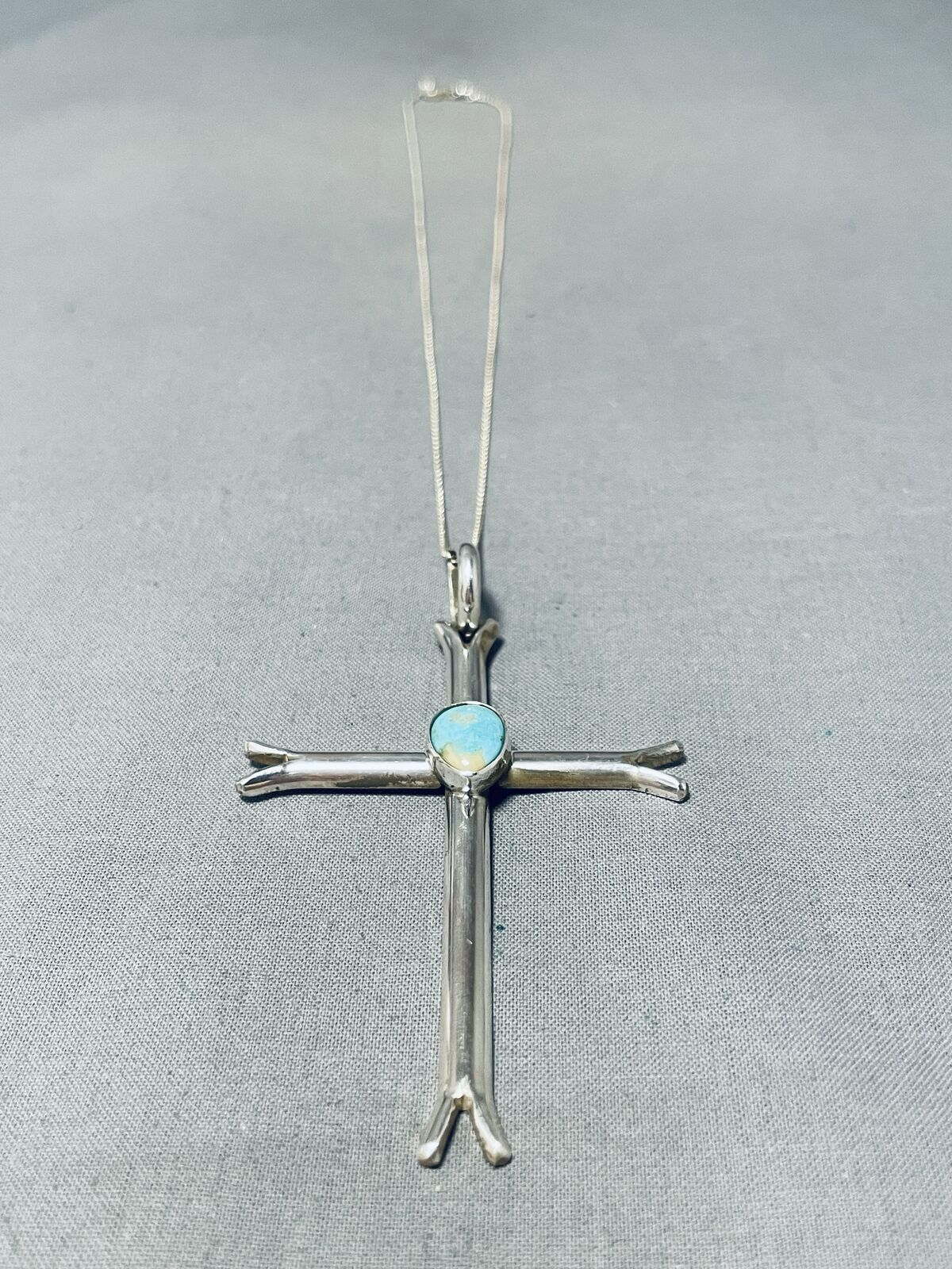 ELEGANT NAVAJO ROYSTON TURQUOISE STERLING SILVER CROSS NECKLACE