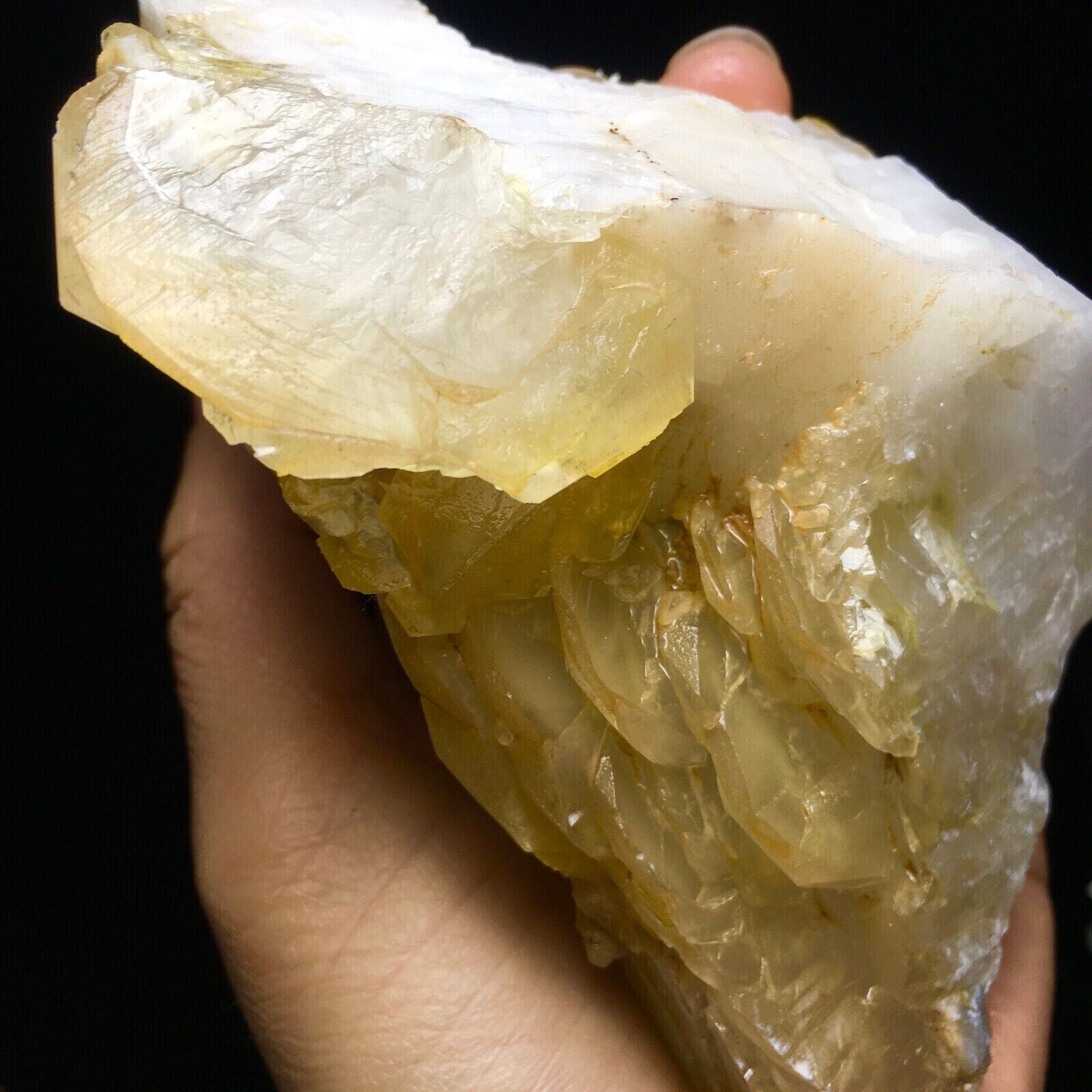 550g Natural High Quality Yellow Translucent Flaky Calcite from Guangdong,China