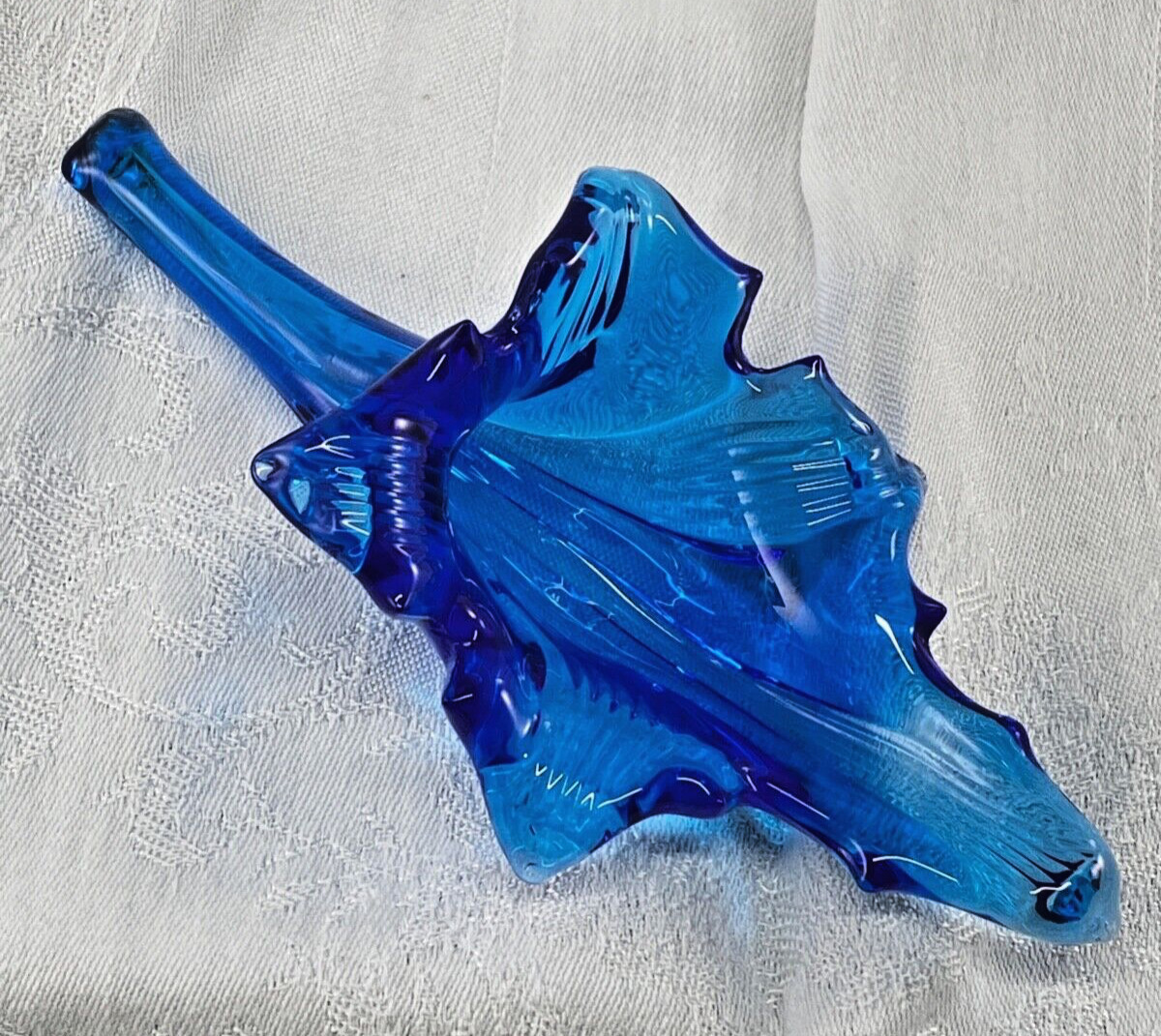 Vintage Pilgrim Art Glass Flower/Leaf Cobalt Blue Hand Blown/Bud Vase Trinkets