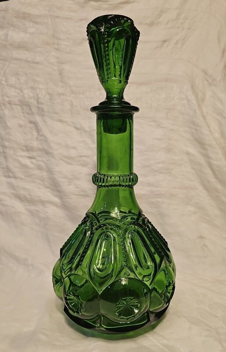 Vtg LE Smith Moon and Star Green Glass Decanter + Stopper 12.5\