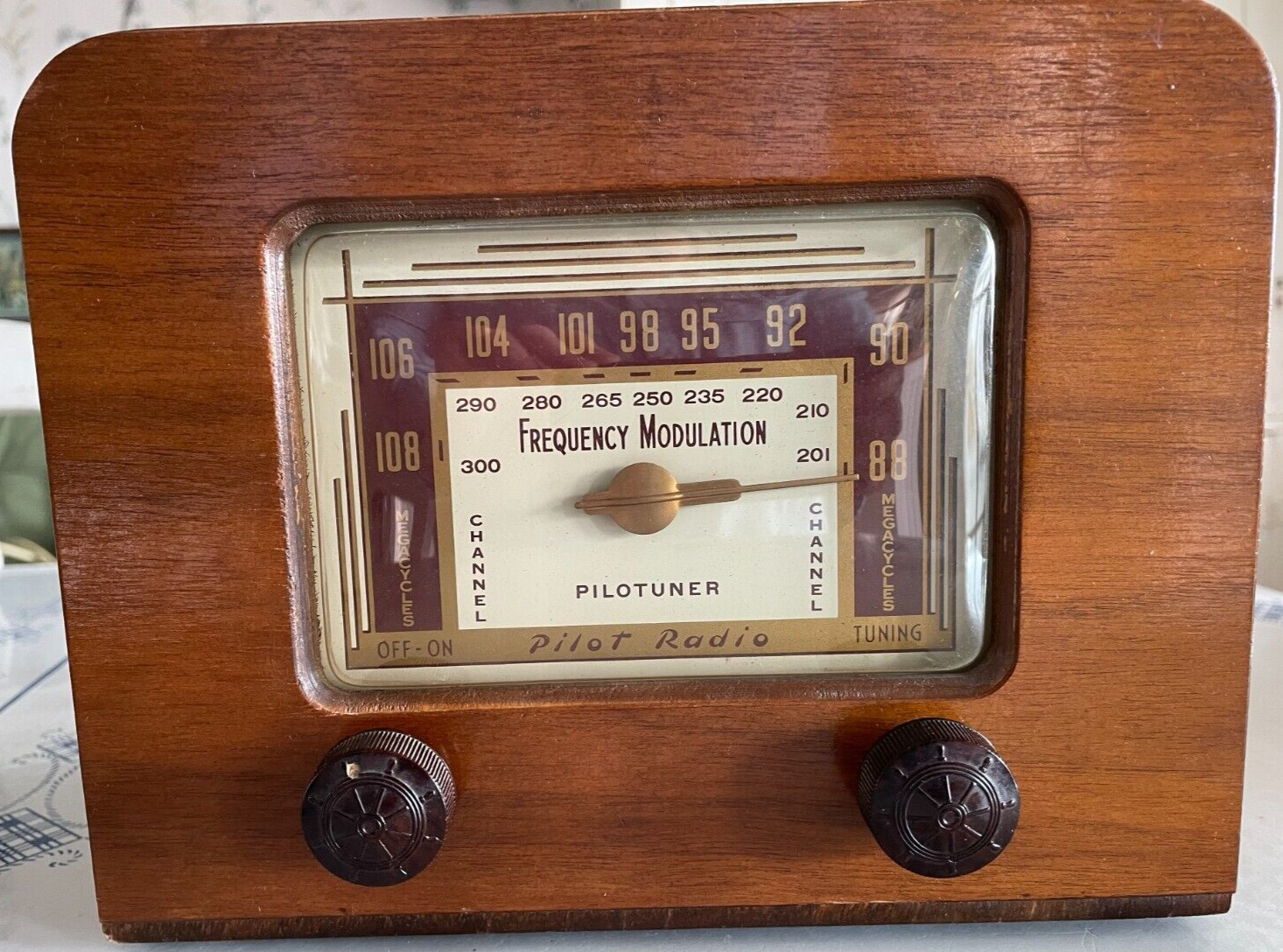 Vintage Rare 1940s PILOT Radio Corp. Frequency Modulation (FM) T601 AC Pilotuner