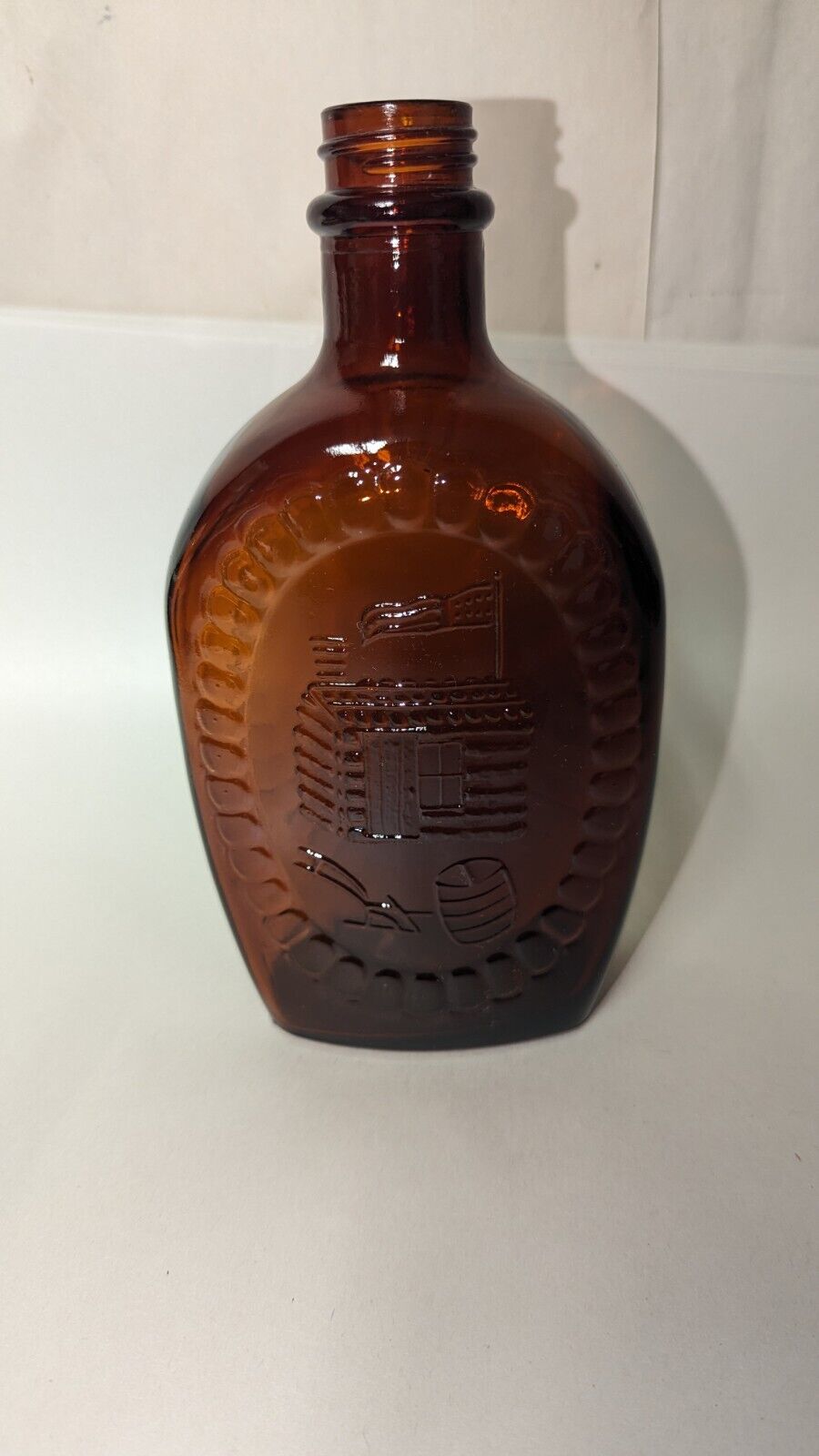 Vintage 1776-1976 LOG CABIN SYRUP BICENTENNIAL  Amber Glass Bottle GC P