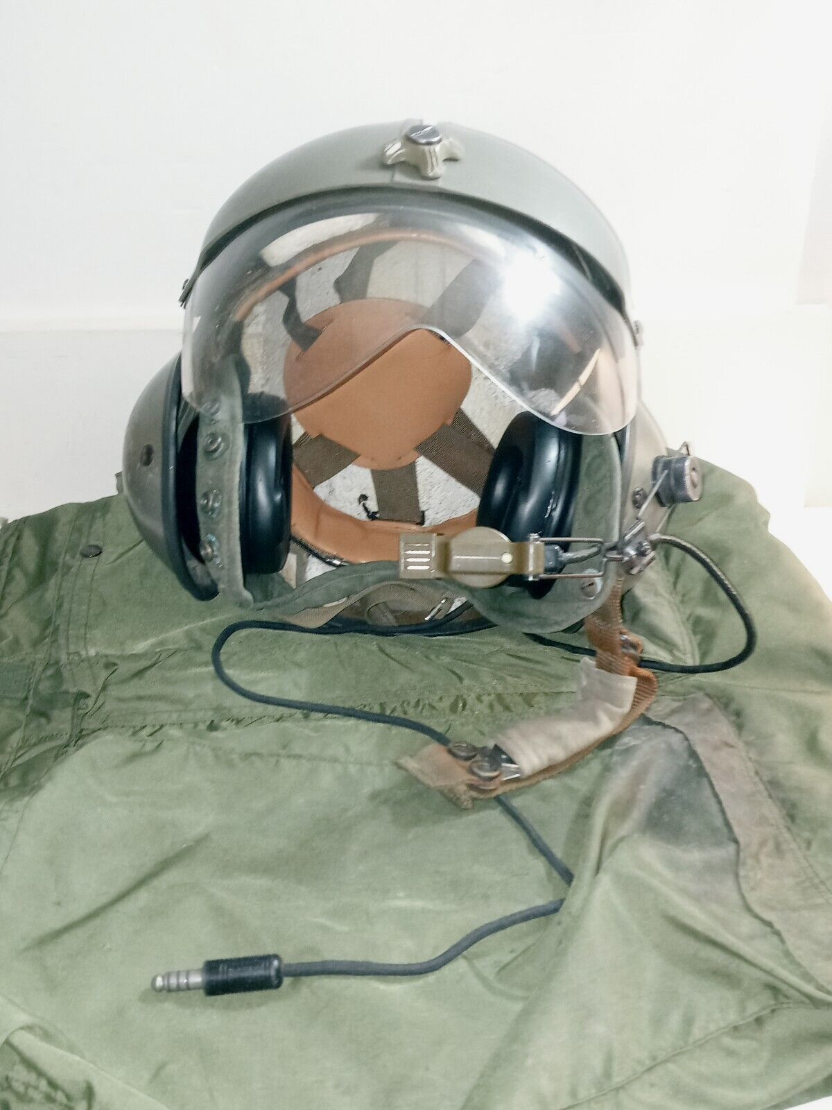 Post VIETNAM WAR  SPH-4 HELICOPTER PILOT Helmet & Helmet Bag