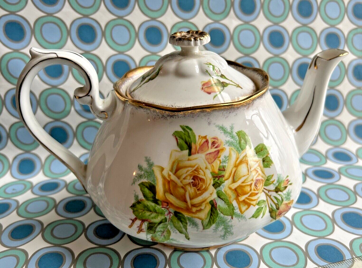 vtg Royal Albert yellow Tea Rose TEAPOT coffee pot antique English bone china