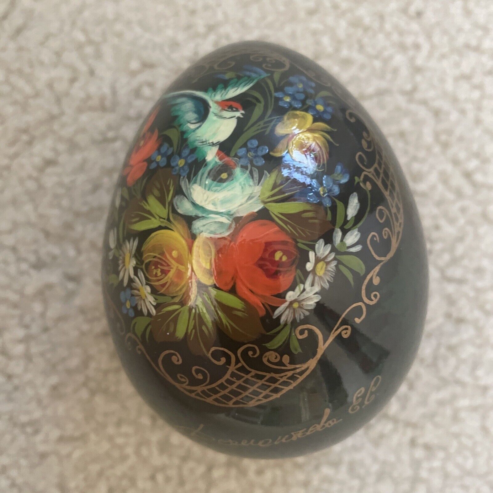 Vintage Russian Egg Hunter Green Lacquer Hand Painted Floral Design Signed