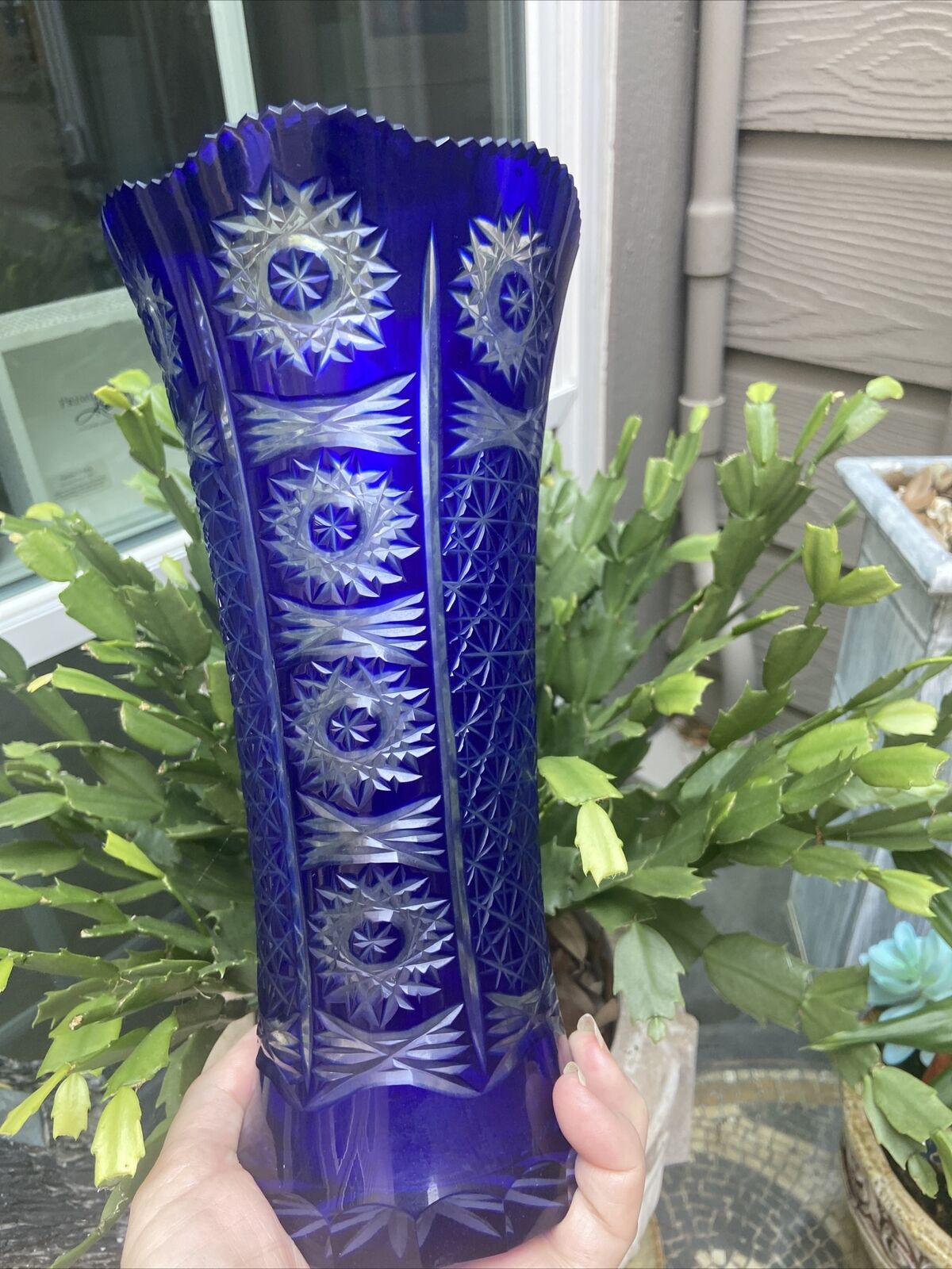 Kiriko Carved vase Cobalt Blue
