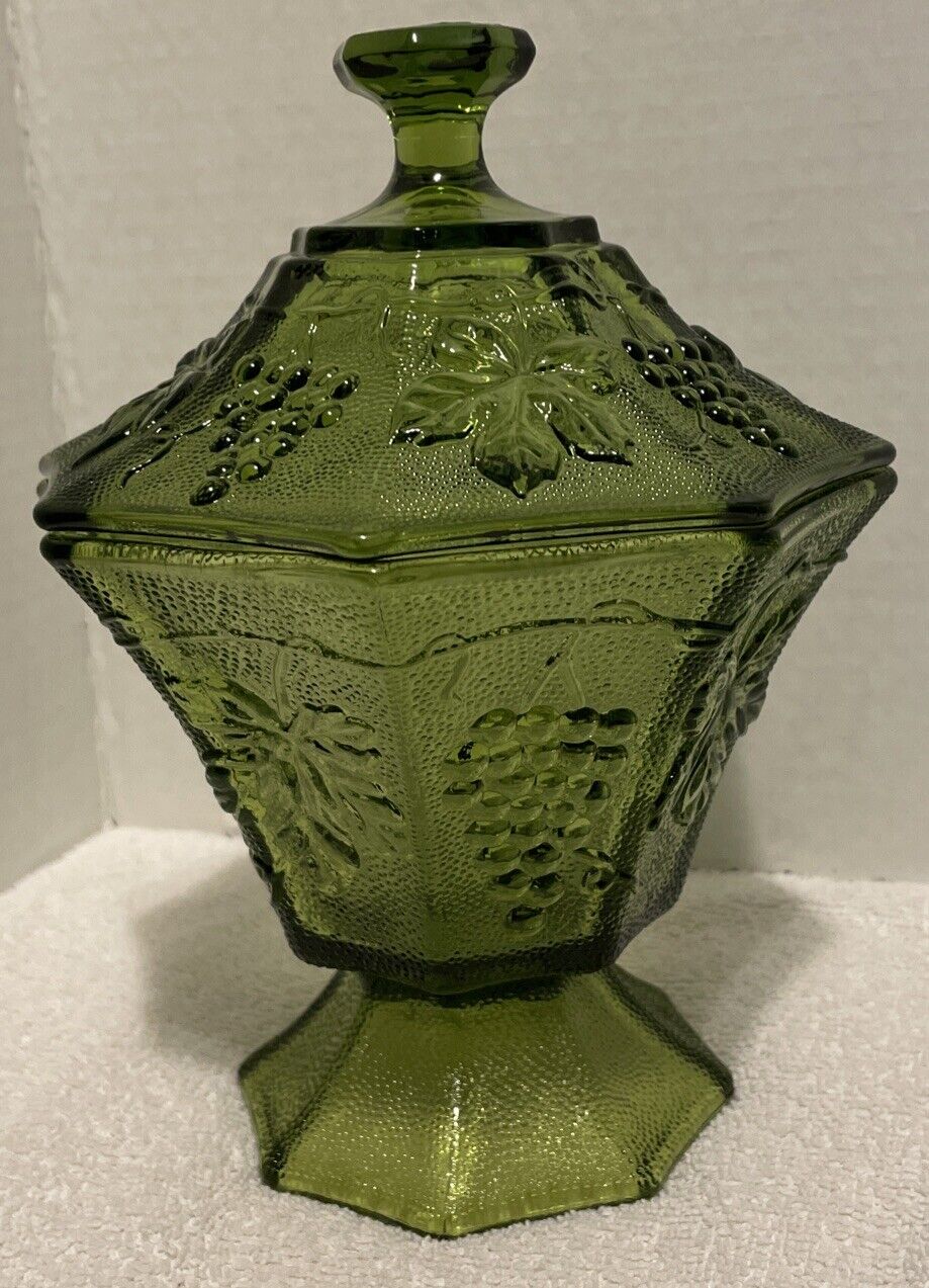 Anchor Hocking Avocado Green Candy Dish Lid 8-Sided Grapes Leaves Leaf Vintage