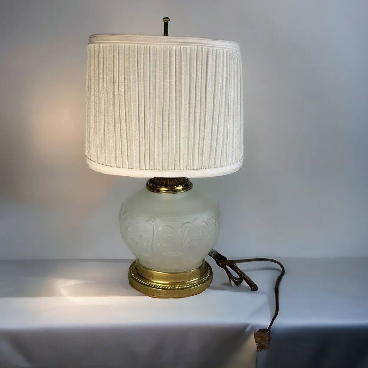 Vtg Gillinder & Sons Art Deco Table Lamp Frosted Hand Blown Glass Birds w/ Shade
