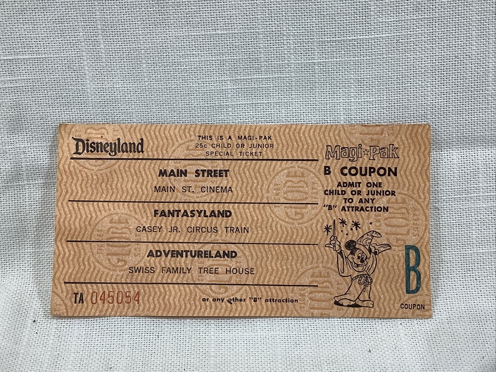 DISNEYLAND Extremely RARE VTG FROM 1960’s MAGI PAK B Ticket 1968 d2