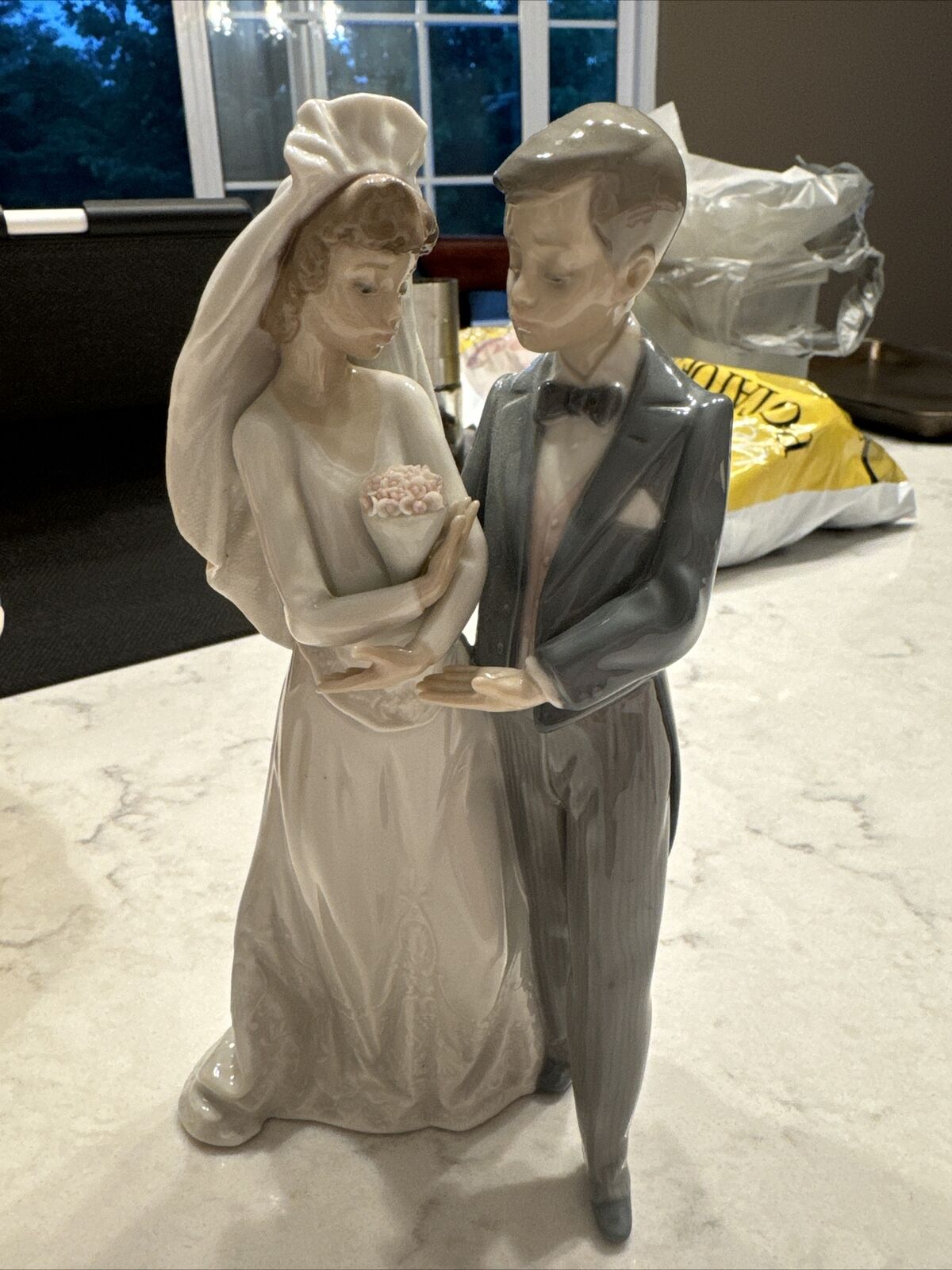 Vintage LLADRO Bride And Groom Wedding Couple Porcelain Figurine 5885 Retired 