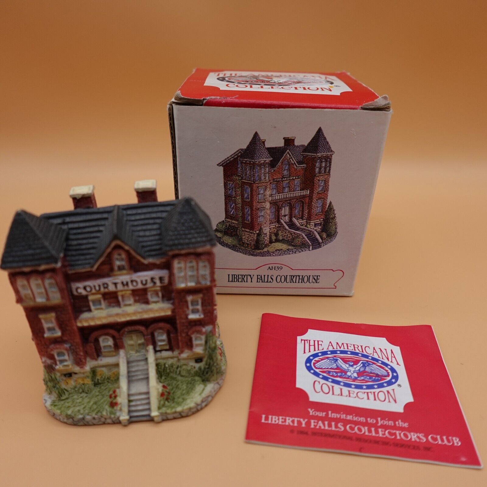 Liberty Falls Courthouse Americana Collection Miniature Village AH39 Vintage 93