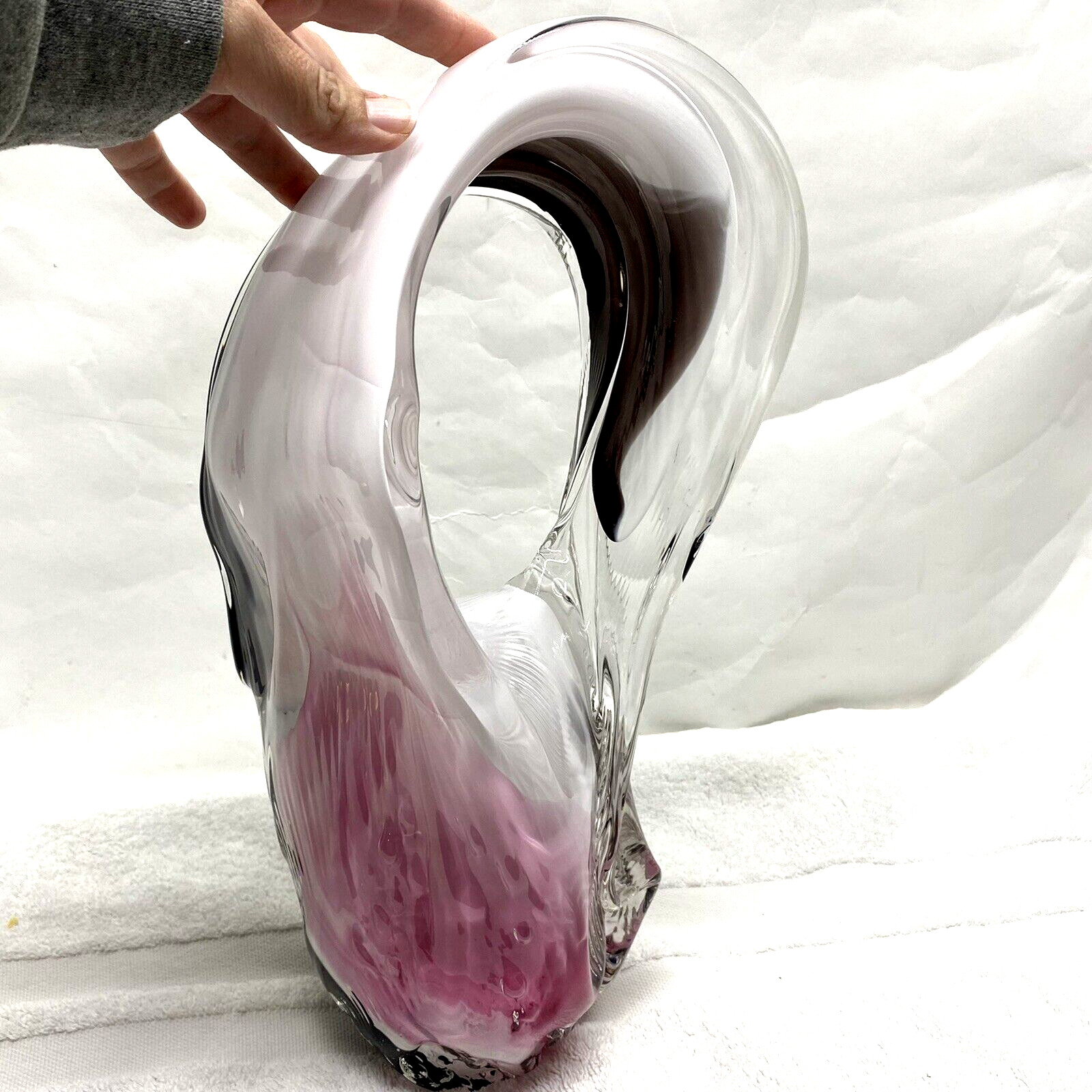 Sculpture Pink White Blown Glass 15-inch Unbranded  (JC)