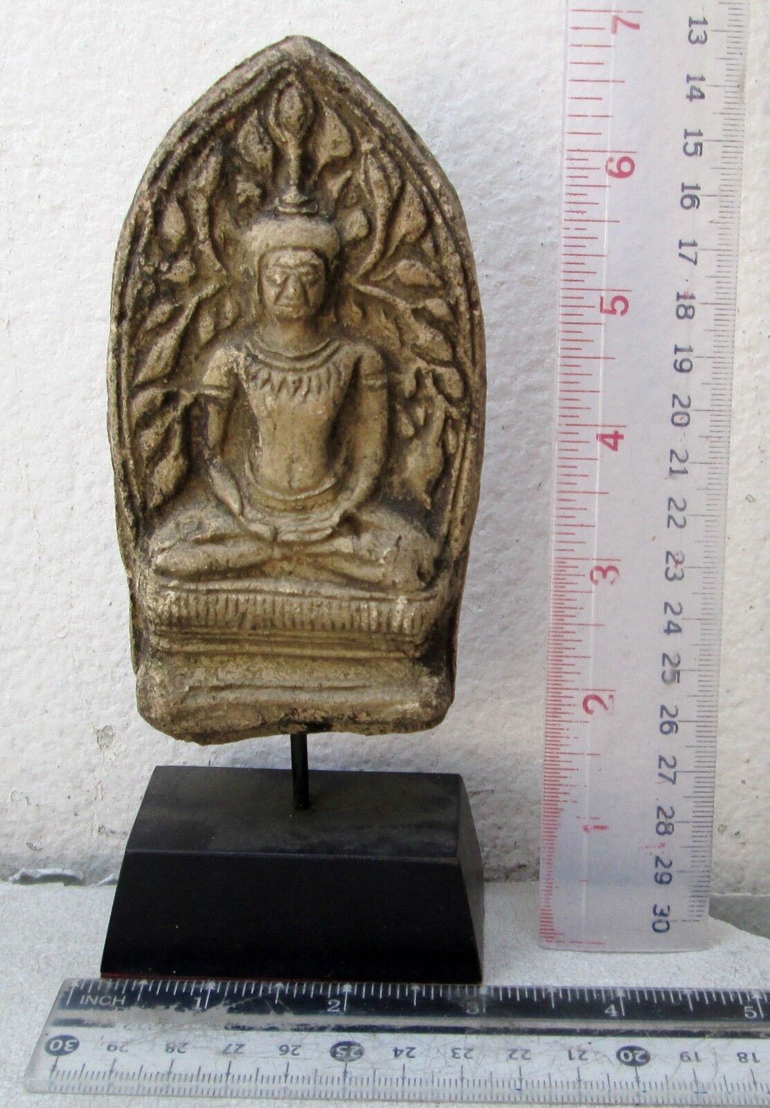 RARE Hariphunchai Period Terracotta Buddhist Votive Amulet Relic w/ stand