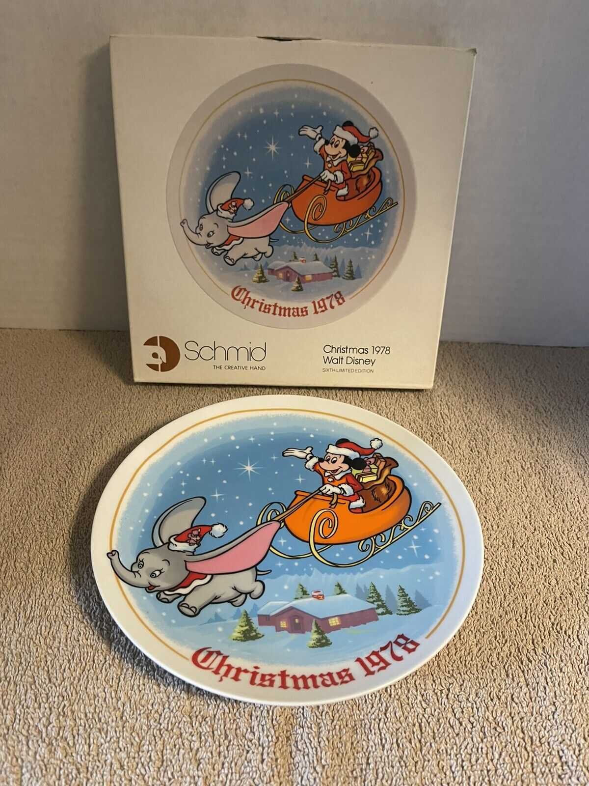 Schmid 1978 Christmas Disney Collectors Decorative Plate - Mickey Mouse Dumbo