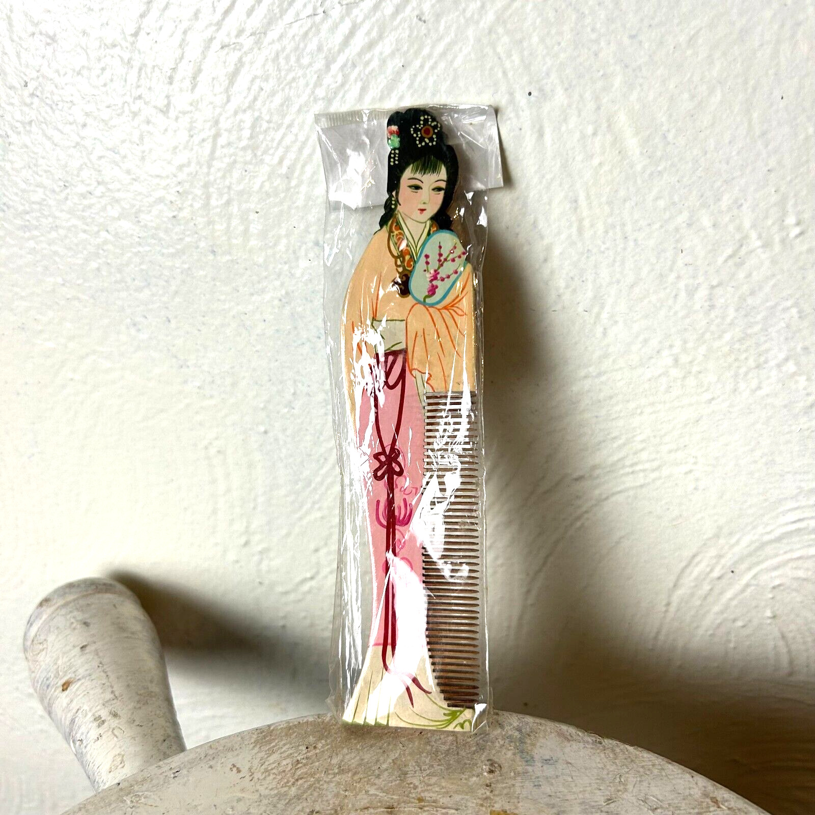 Vintage Chinese Geisha Wood Comb Hand Carved Painted Girl Woman Original Package