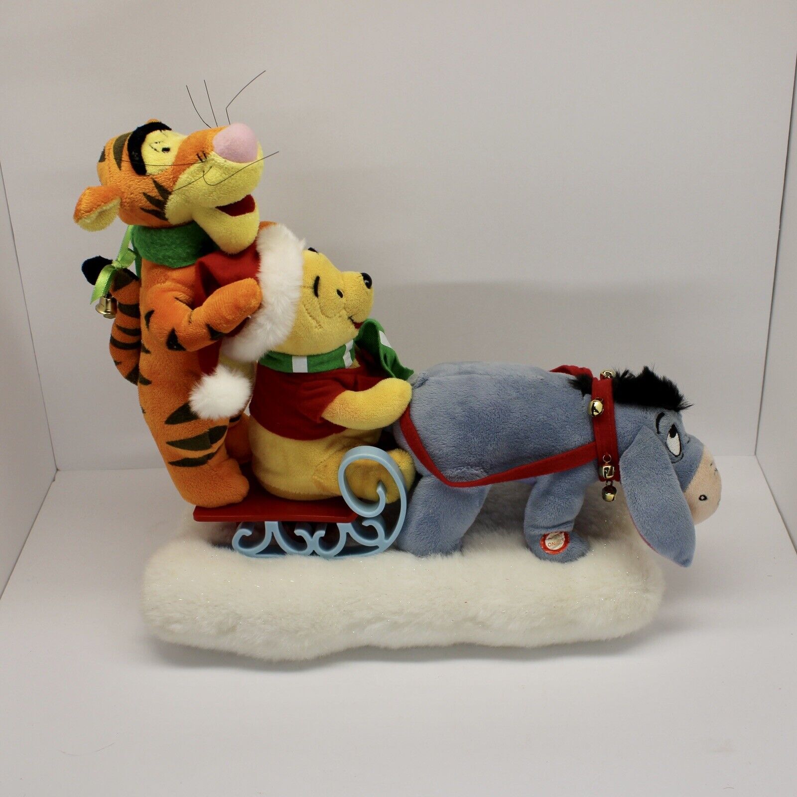 Animated Gemmy Disney Pooh Tigger Eeyore Christmas Sleigh Ride Music & Motion