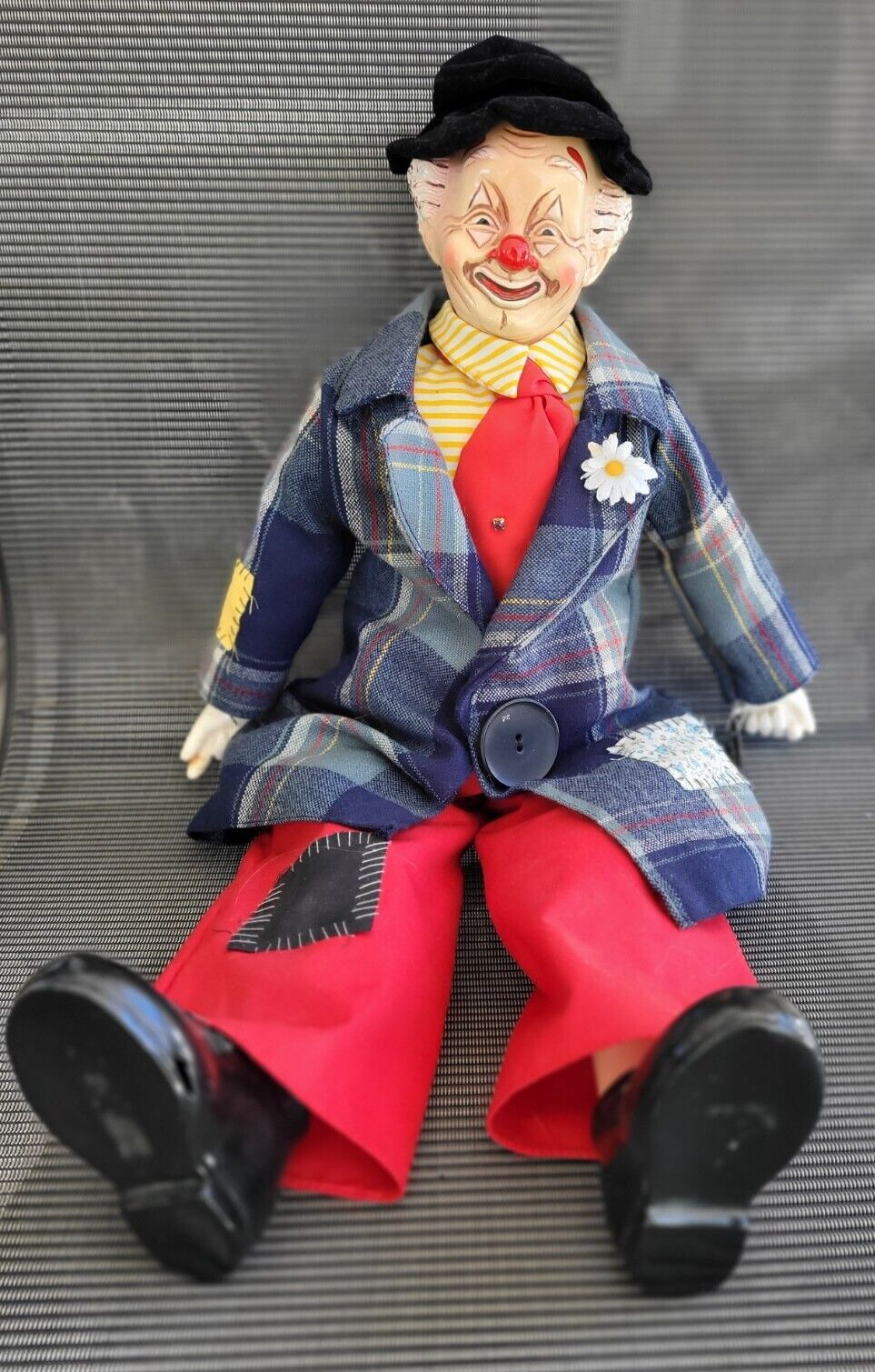 BRINNS LIMITED EDITION Porcelain, Wind-Up Musical Hobo Clown Excellent Condition