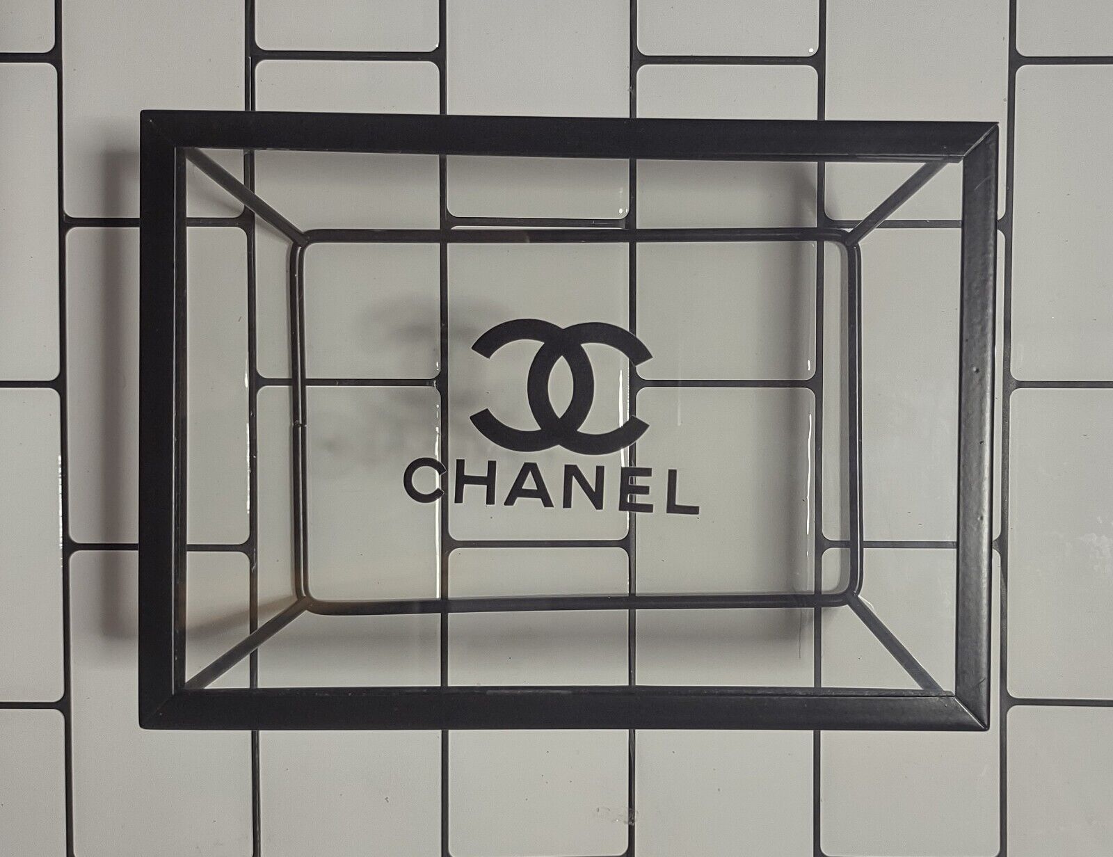 Chanel Mini Glass Display 7\
