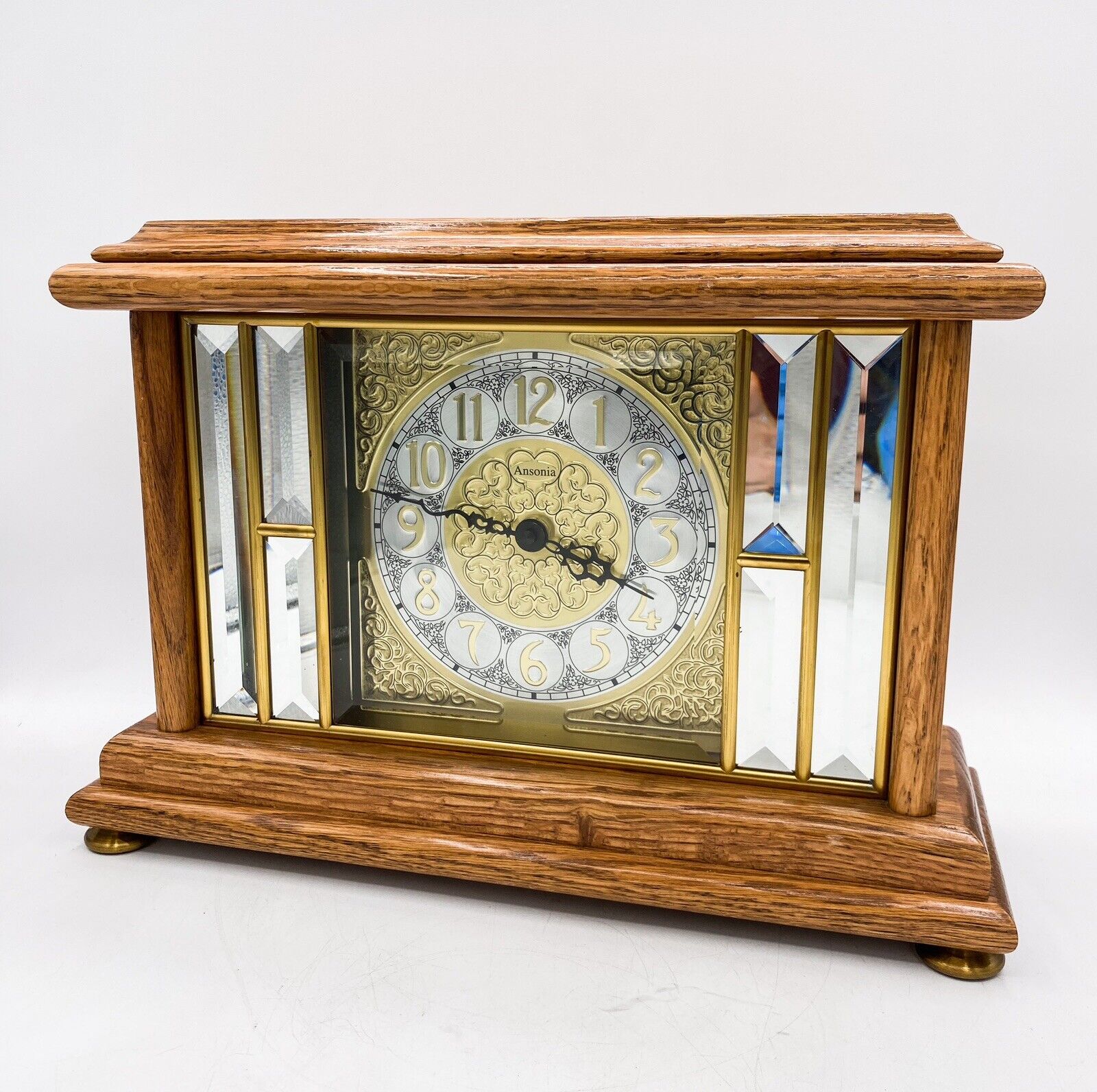 Vintage Ansonia Gold Medallion Model 1220 Quartz Wood Mantle Clock With Speaker