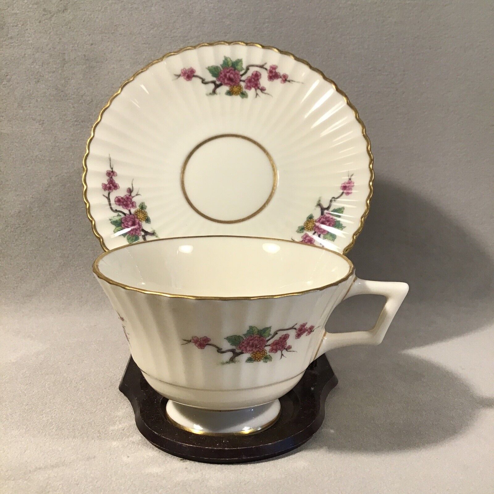 PV07074 Vintage EUC Lenox Porcelain Lenox MING TEMPLE - Cup & Saucer Set (s)