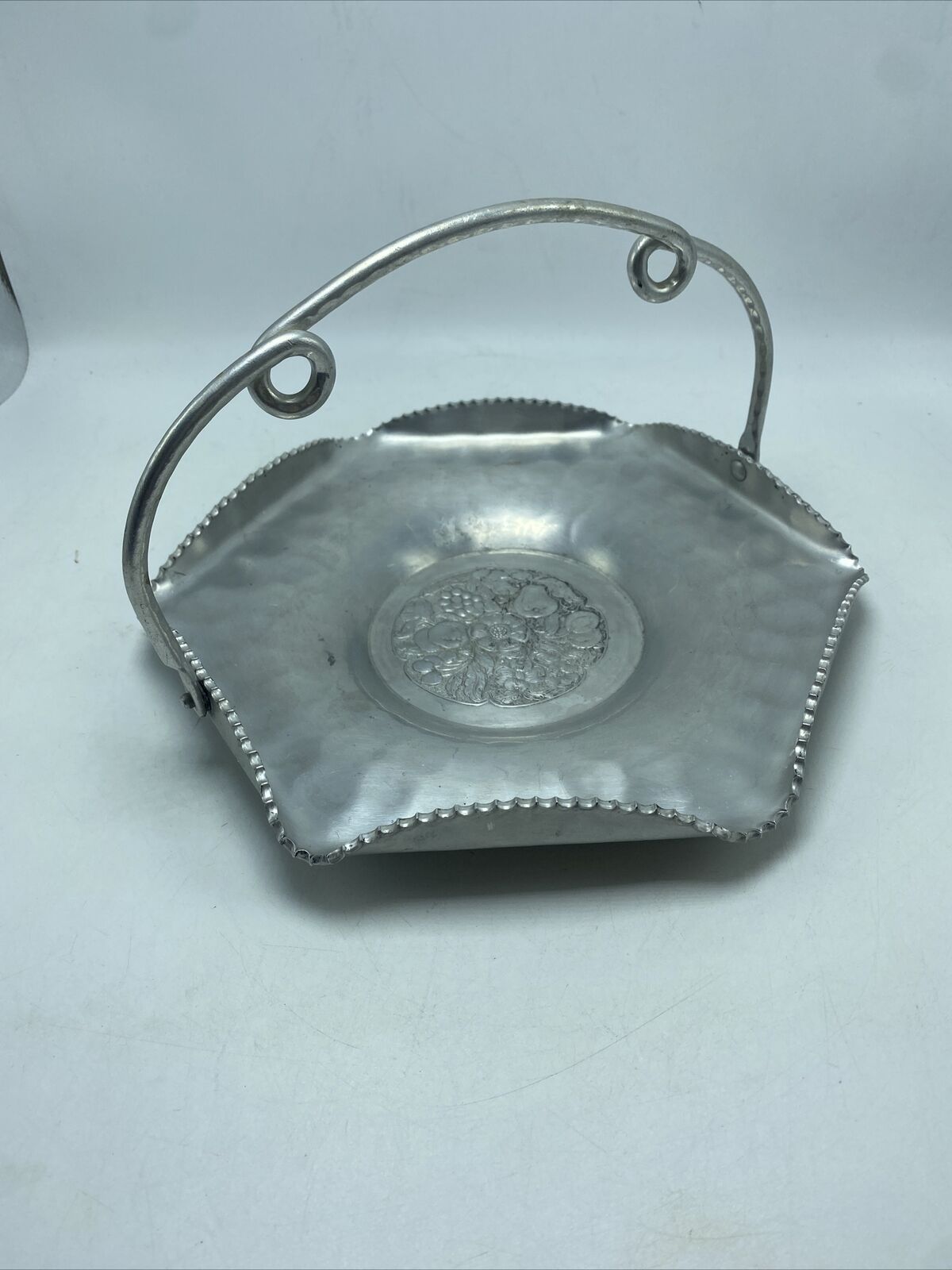 Cromwell Aluminum Hand Wrought Tray Vintage Hammered Handled Fruit Floral 10\