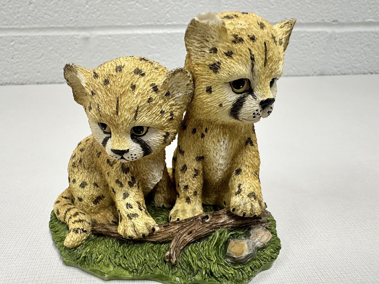 Charming Cheetahs The Hamilton Collection 1996 Pre-Owned
