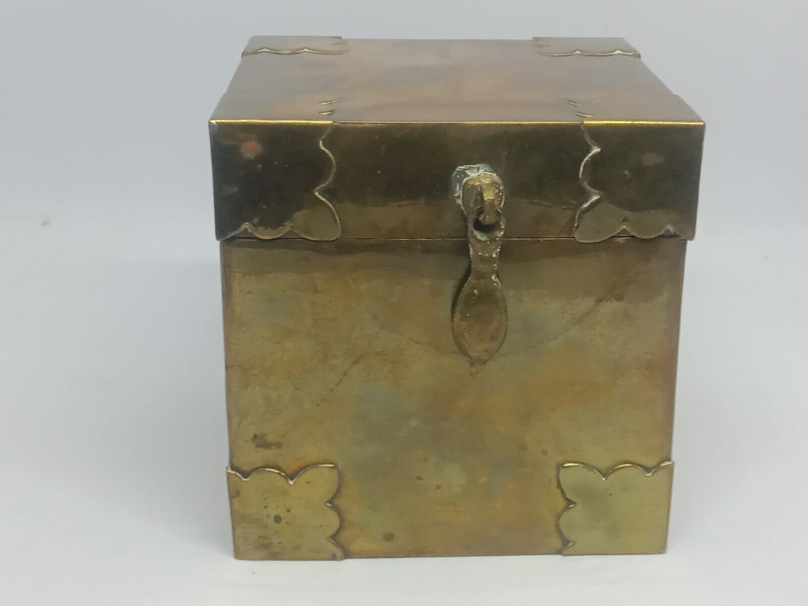 Retro brass 4x4x4 inch made in india trinket box