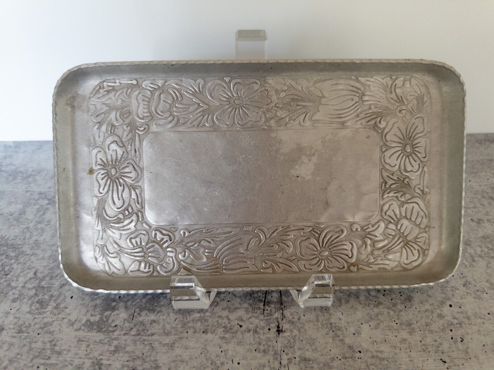 Vintage Hand Forged Everlast Metal Small Floral Rectangular Rimmed Tray