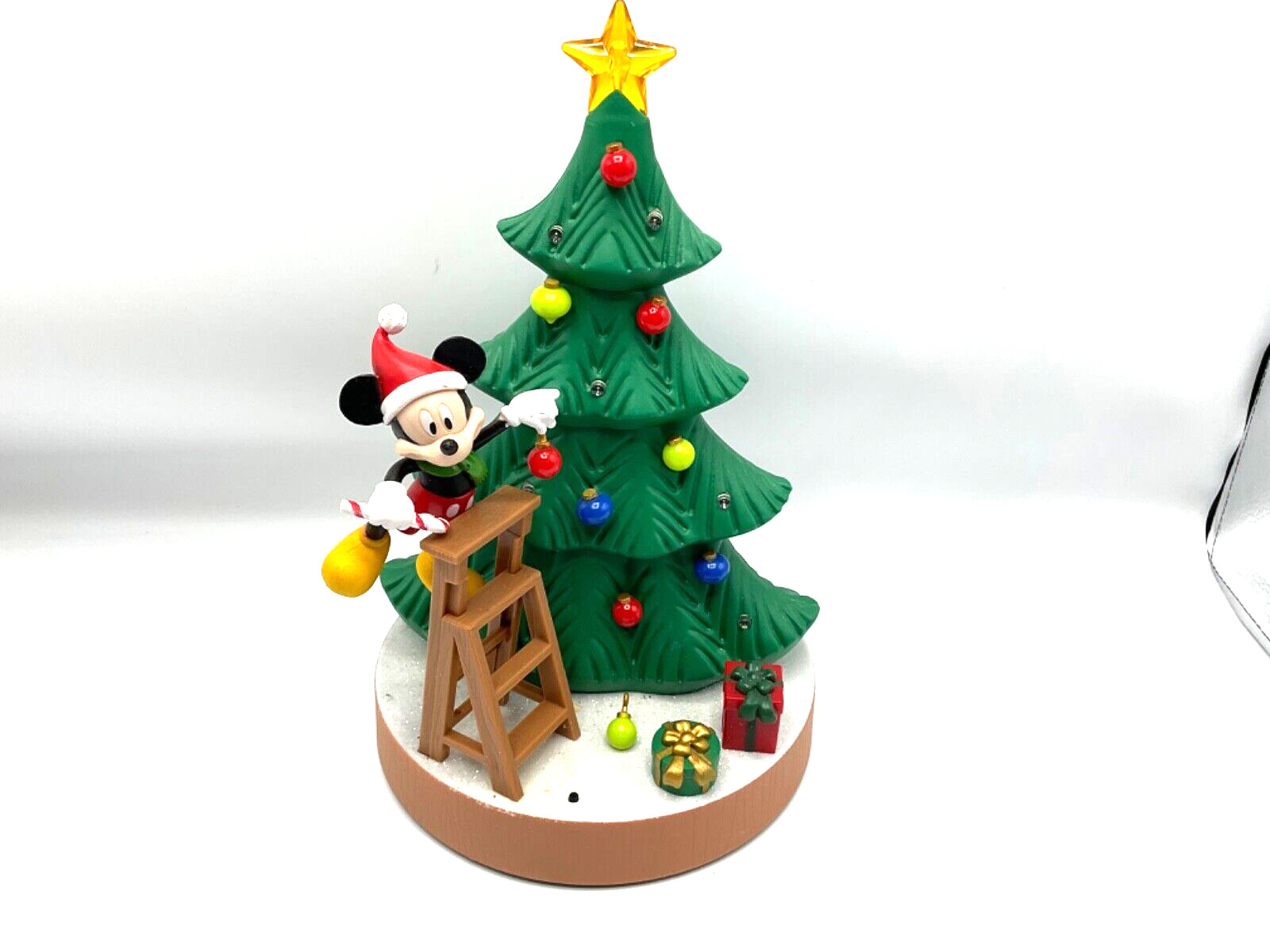 Disney Christmas animated Mickey Mouse decorating his tree/Music/lights/RUZ