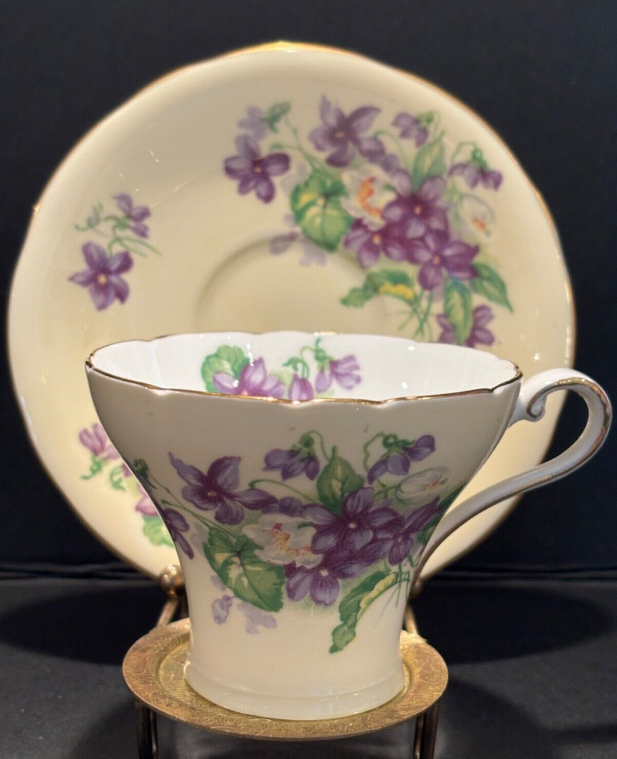 Vintage Aynsley Violets On Pale Yellow Background Tea Cup & Saucer England