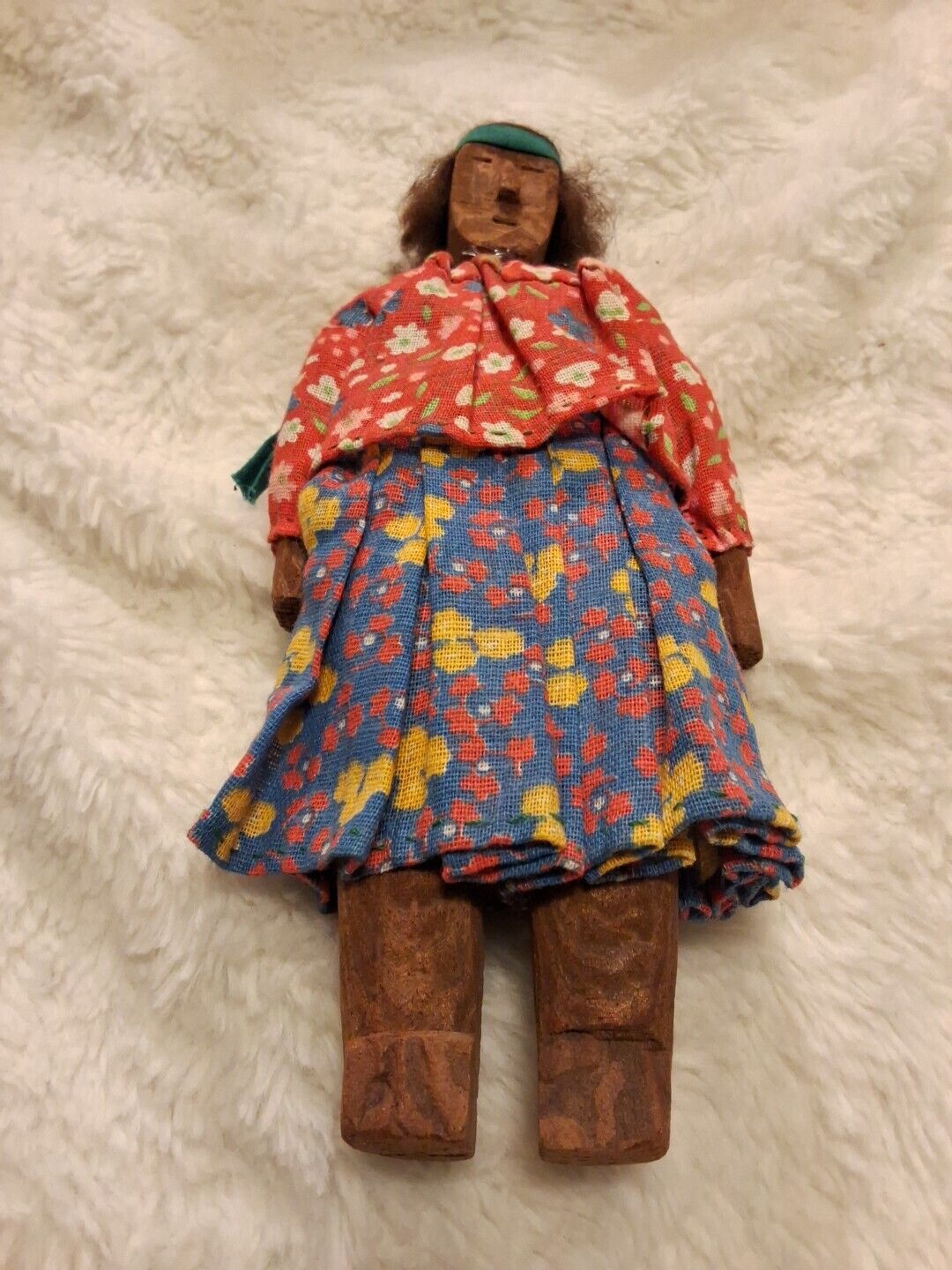 Vintage Hand carved Seated Native American Woman w Infant Doll Articulated Arms