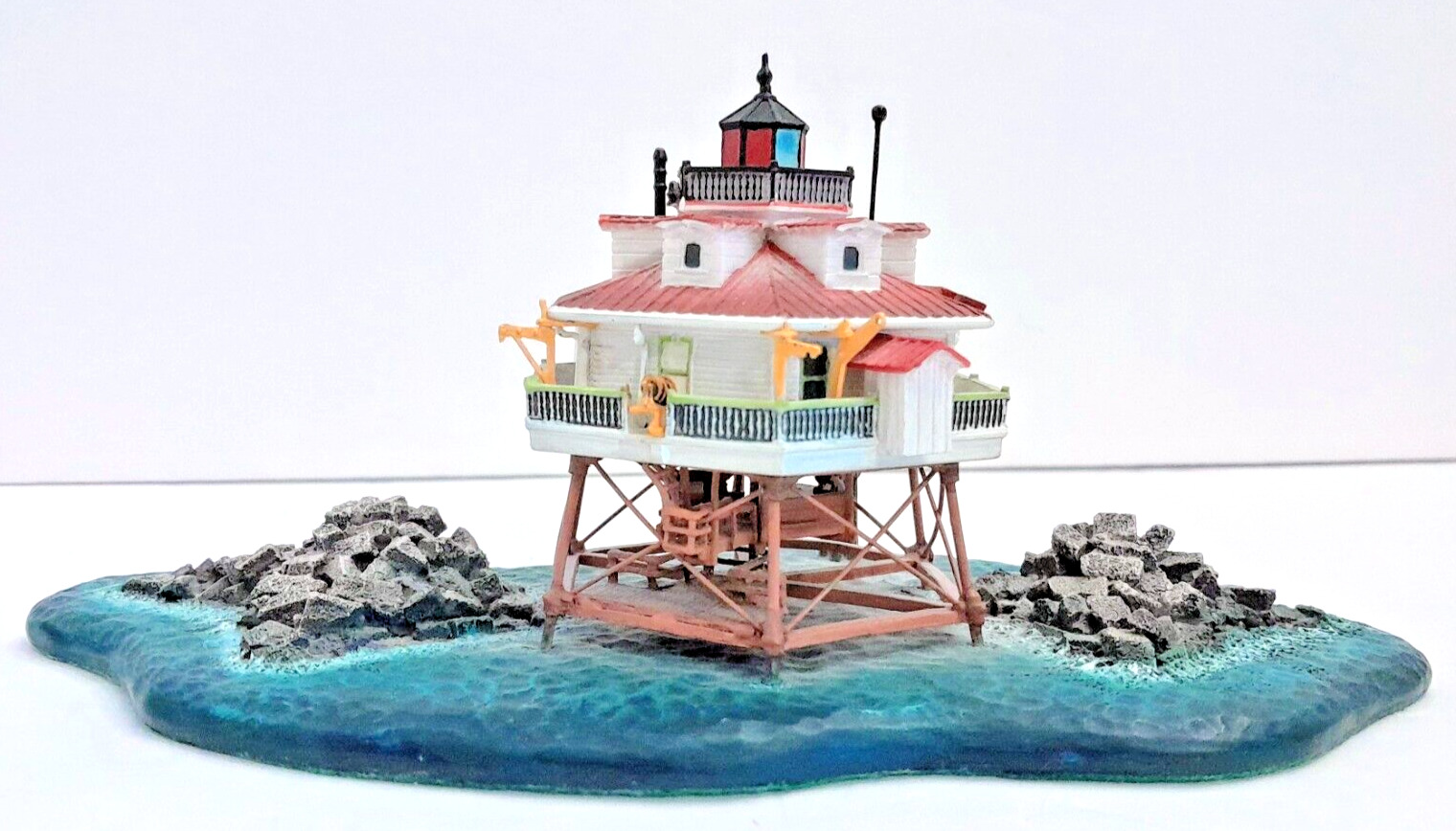 The Danbury Mint Thomas Point Lighthouse - Thomas Point Maryland 3\