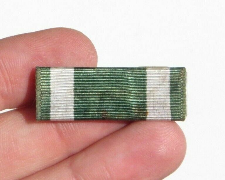 WW2 ORIGINAL USN USMC Navy Marine Corps Commendation Medal Ribbon Bar 1/2\