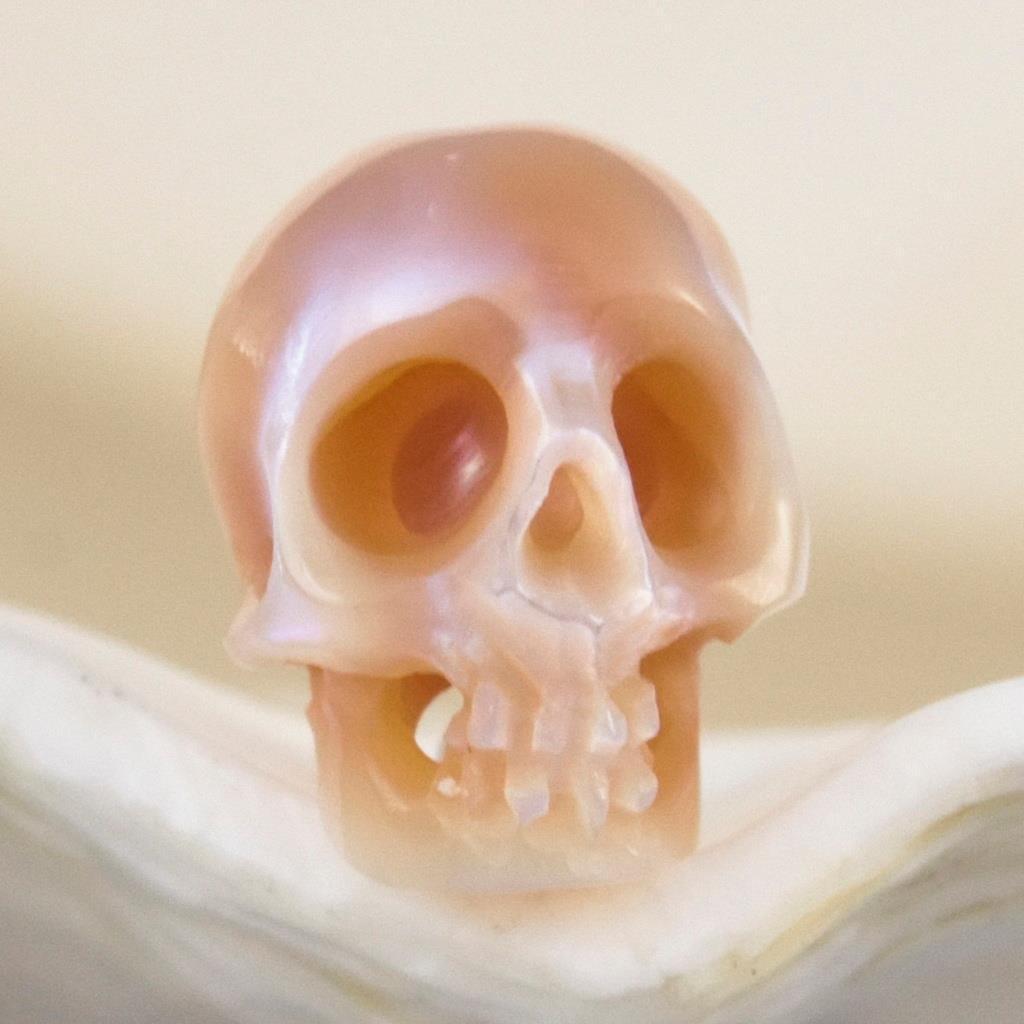 7.55mm Human Skull Carved Pinkish Freshwater Pearl Bead 0.37g vertically drilled