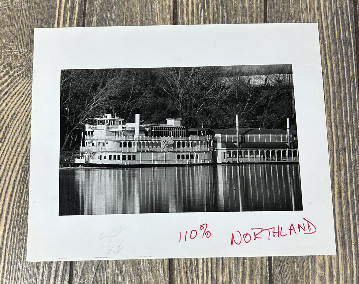 Vintage River Boat Metro Area 110% Northland Photograph 