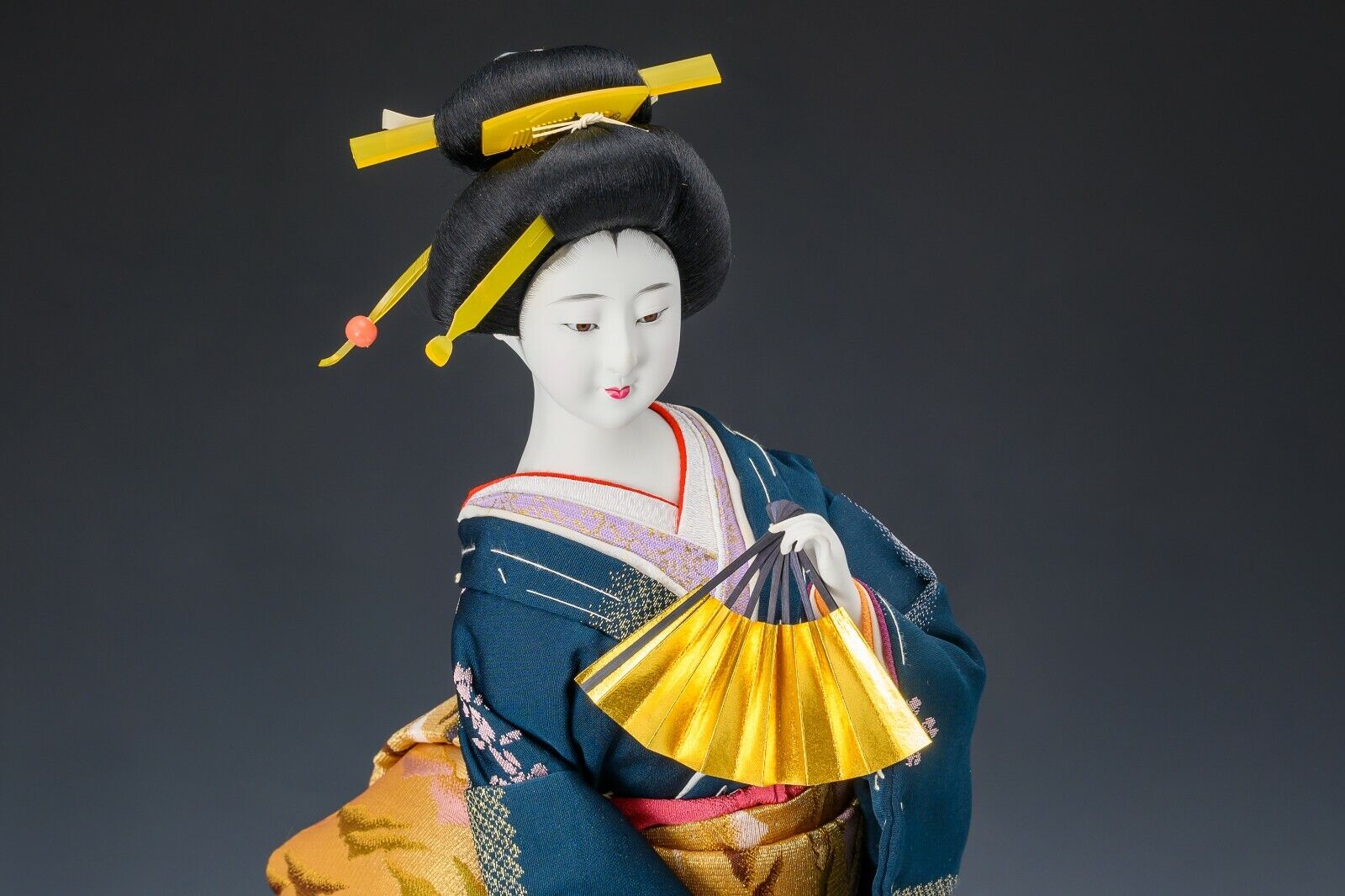 Japanese Beautiful Geisha Doll -Classic Fan Style- 扇 58cm