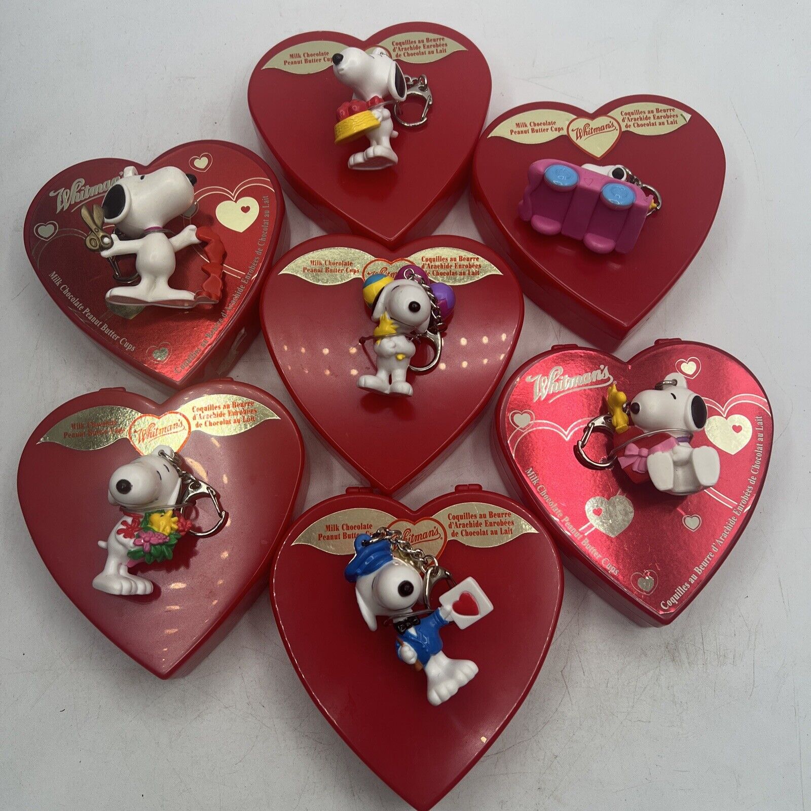 Peanuts Snoopy Whitman's Valentine Key Chains Attached to Plastic Heart Lot of 7