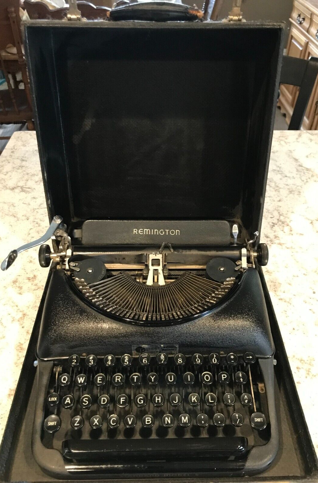 Remington Vintage Portable Manual Typewriter Black w/ Case USA *As Is*