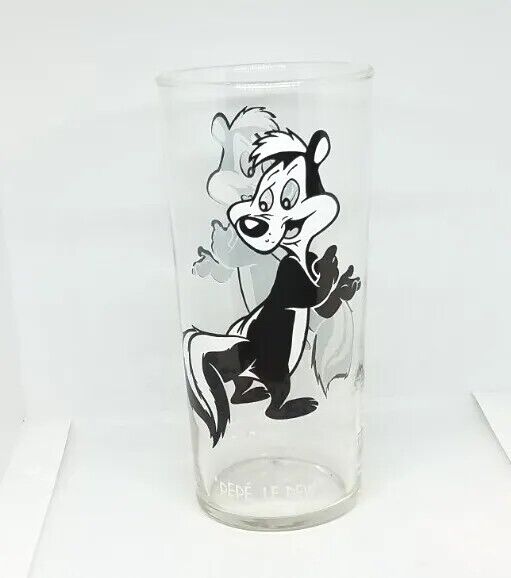 Vintage Looney Tunes 1973 Pepsi Pepe Le Pew Tall Glass Cartoon Skunk