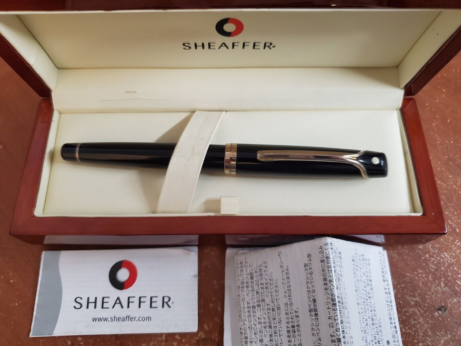 Sheaffer valor 14k M Fountain Pen